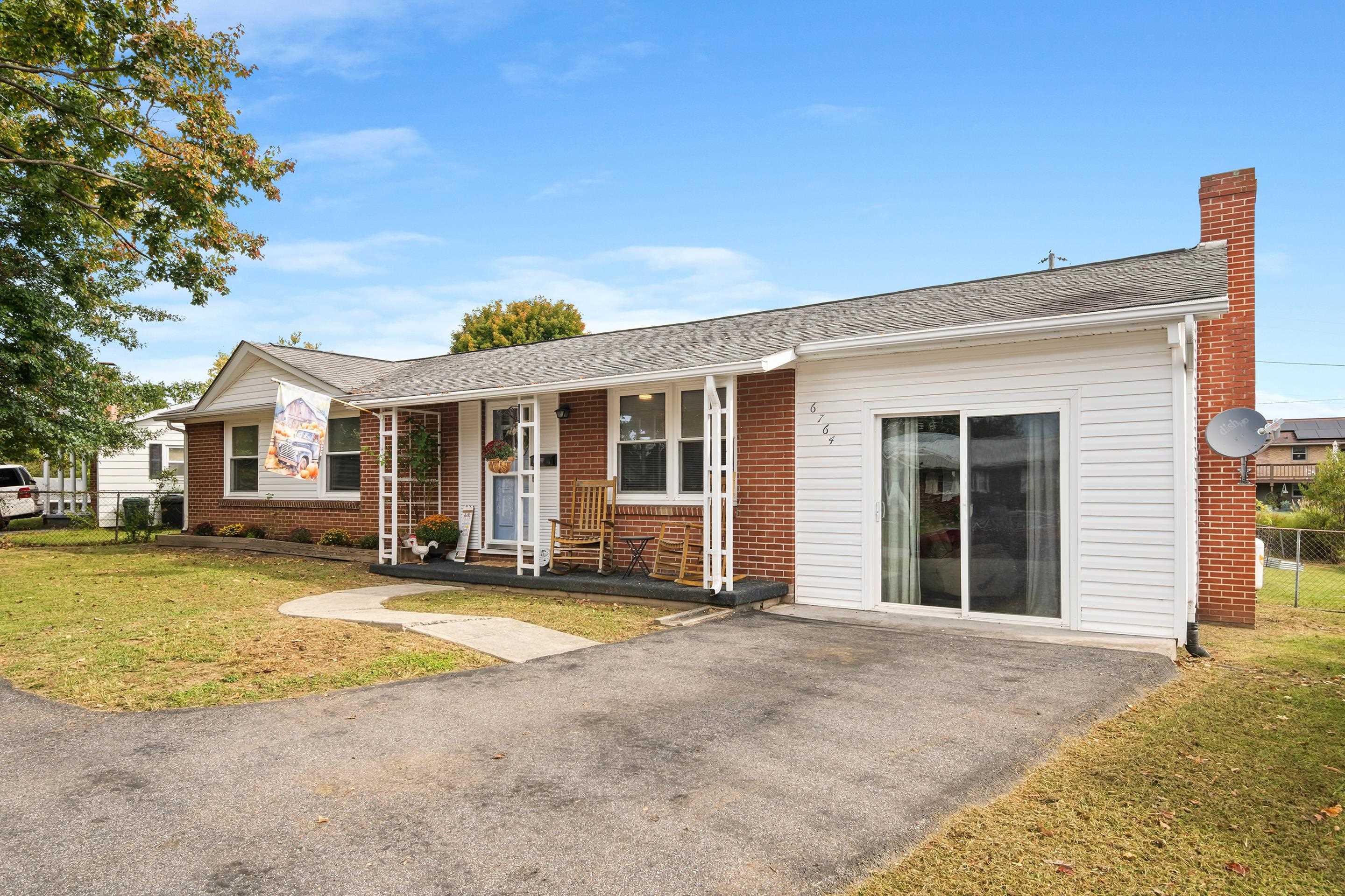 6764 Washington Avenue Fairlawn VA 24141