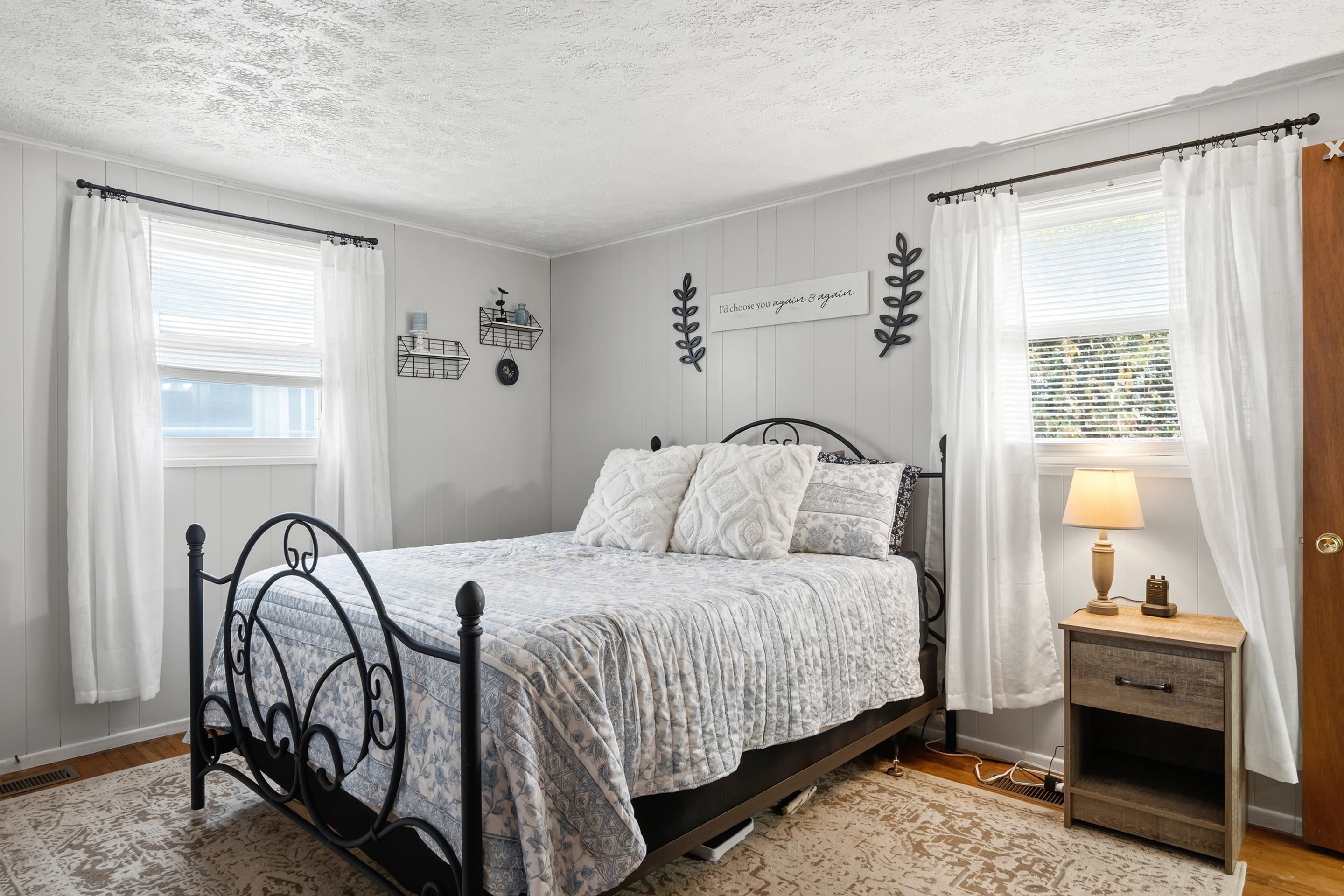 6764 Washington Avenue Fairlawn VA 24141