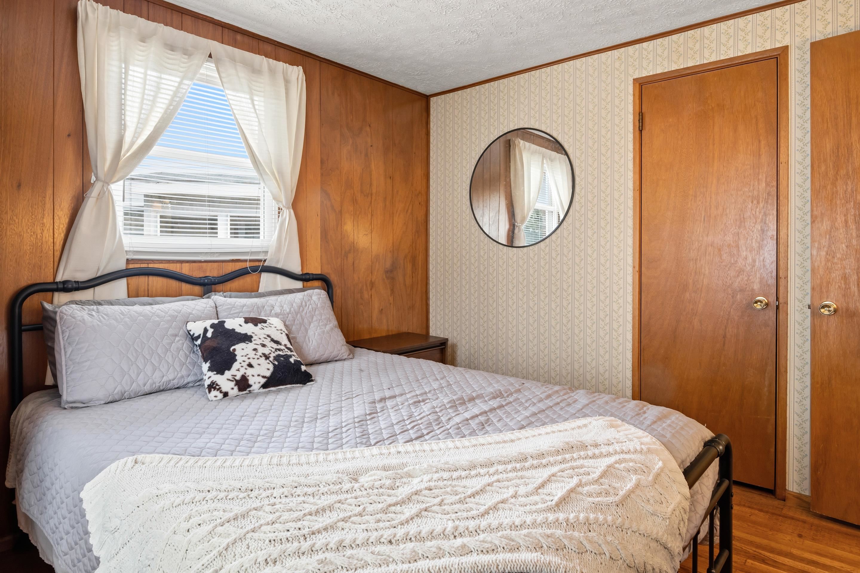 6764 Washington Avenue Fairlawn VA 24141