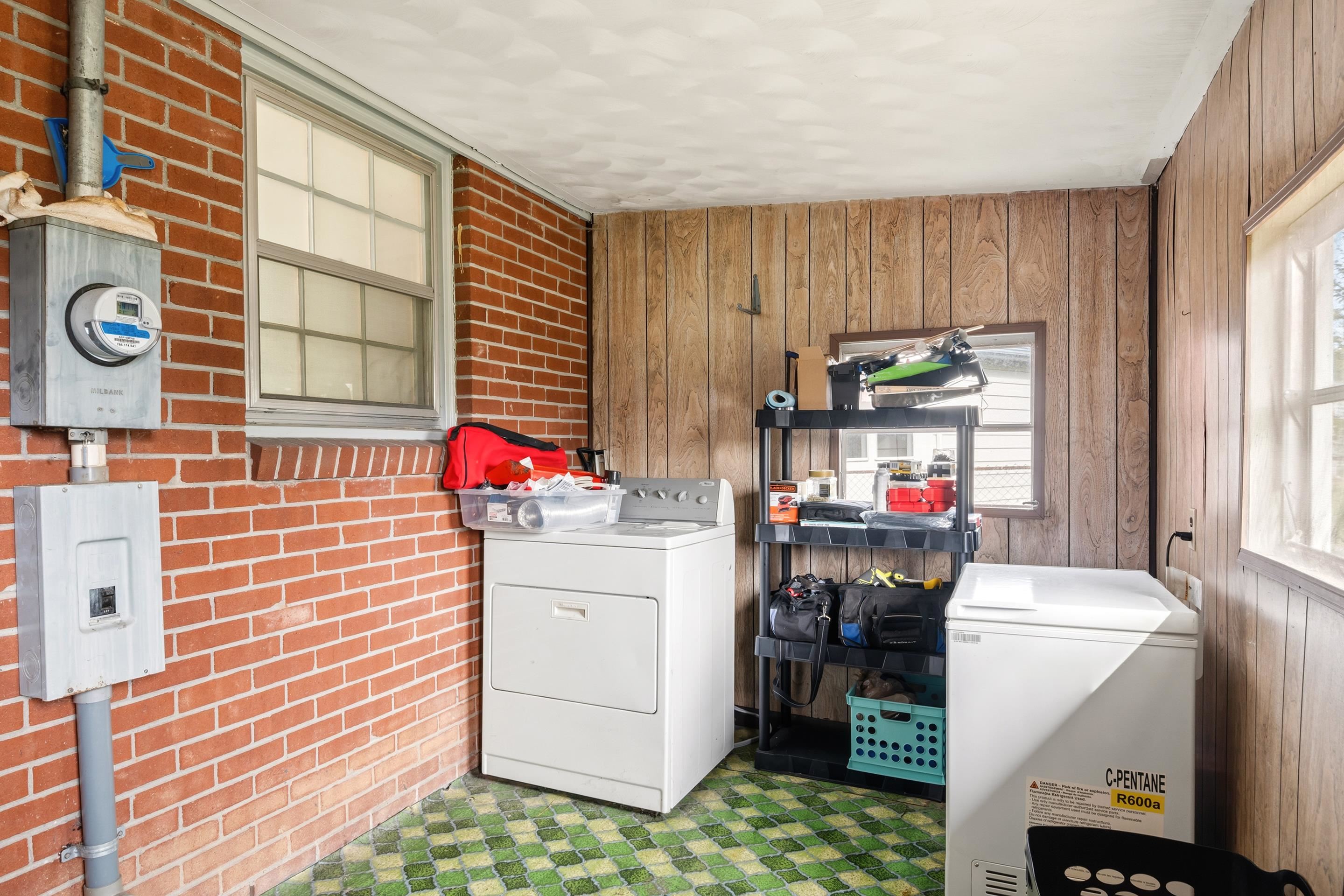 6764 Washington Avenue Fairlawn VA 24141