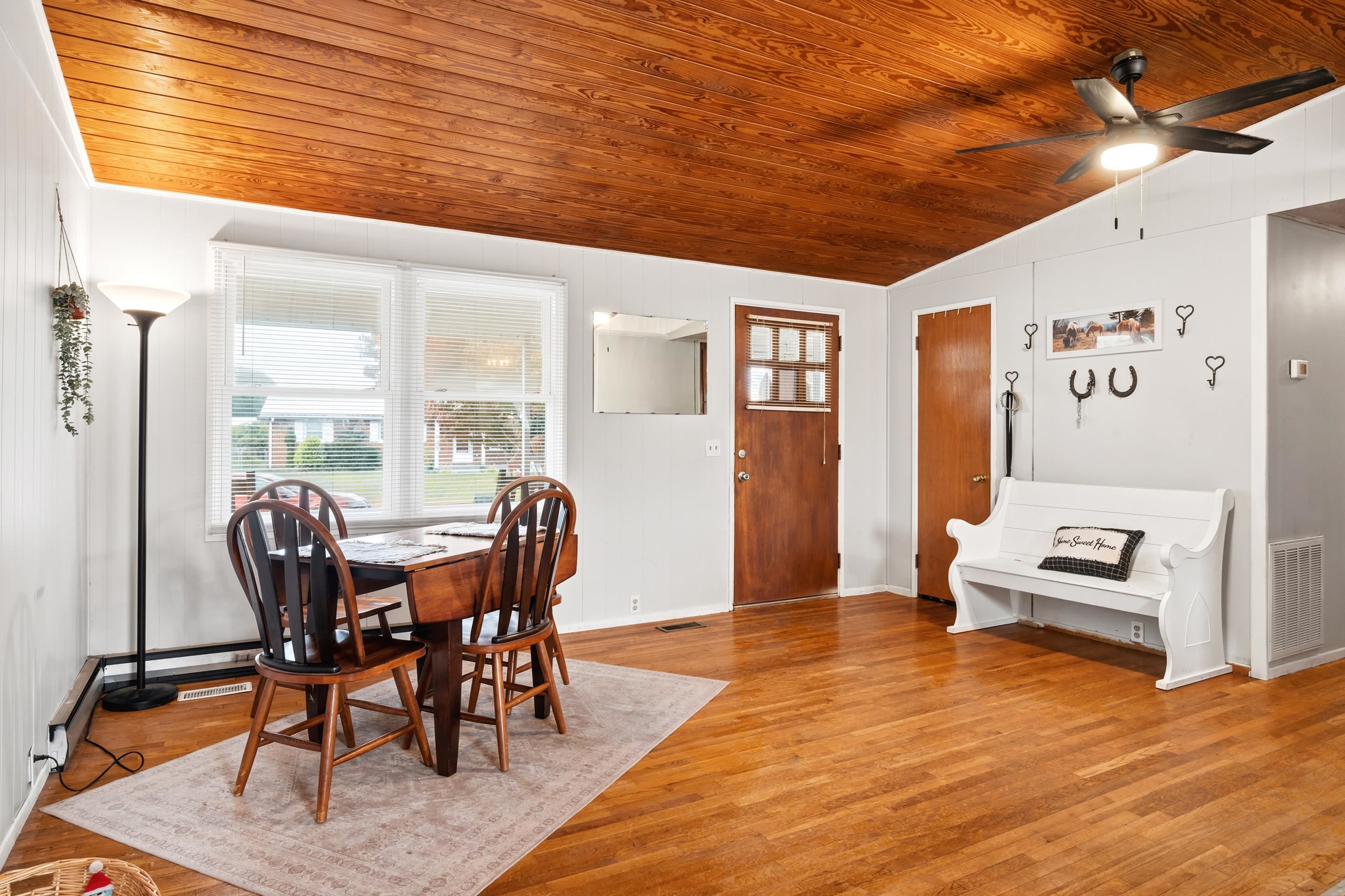 6764 Washington Avenue Fairlawn VA 24141