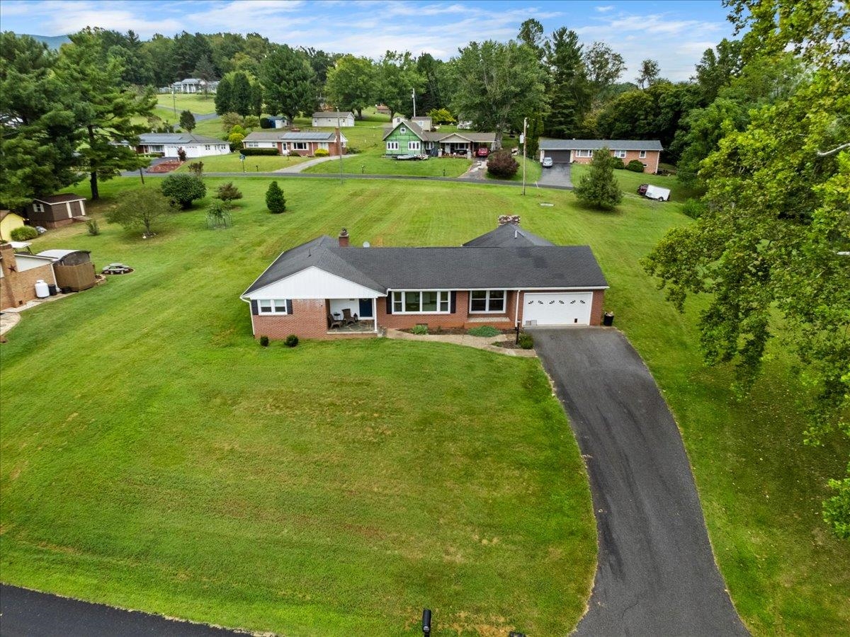 103 Riverview Street Pembroke VA 24136