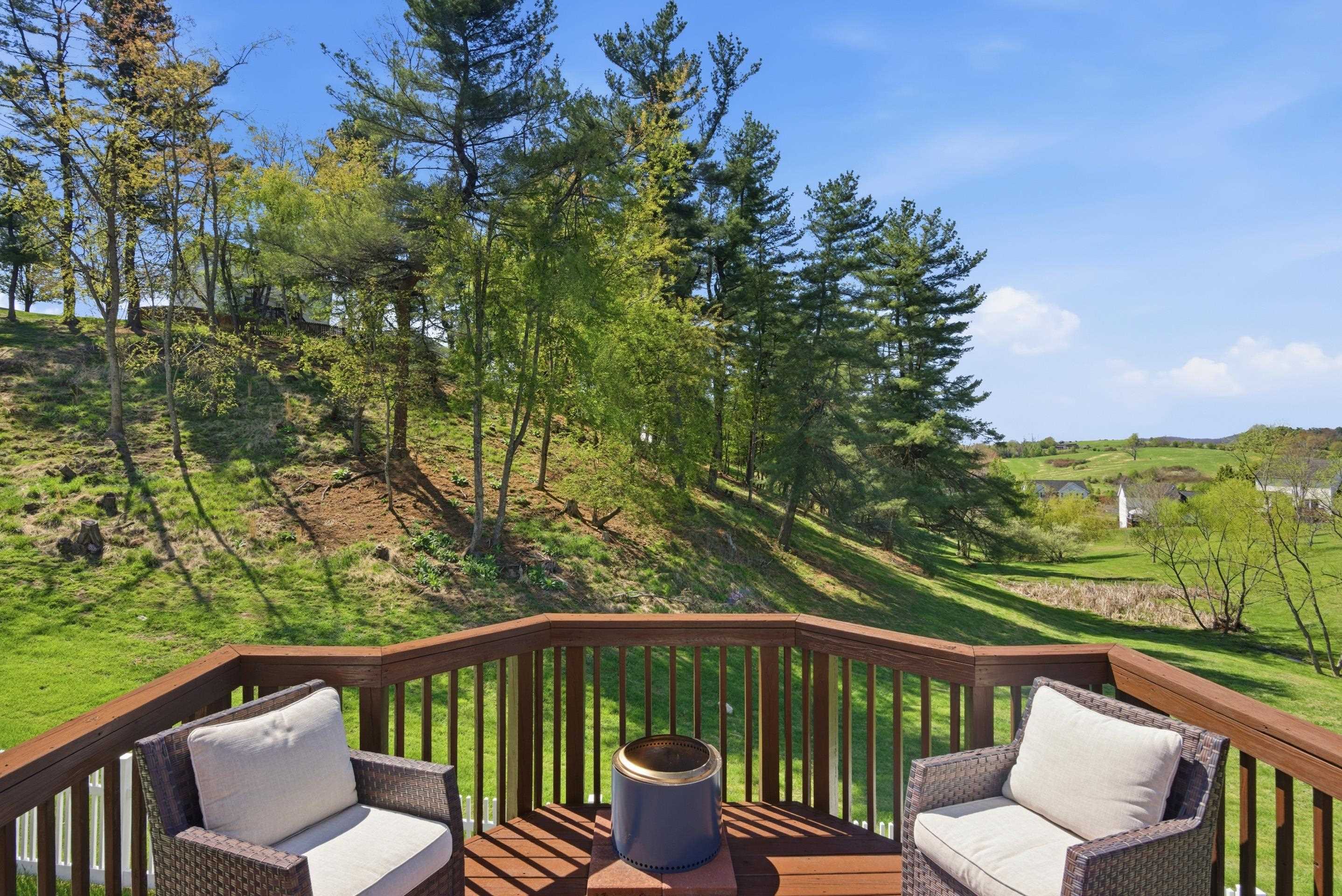 5 King Charles Court NW Christiansburg VA 24073