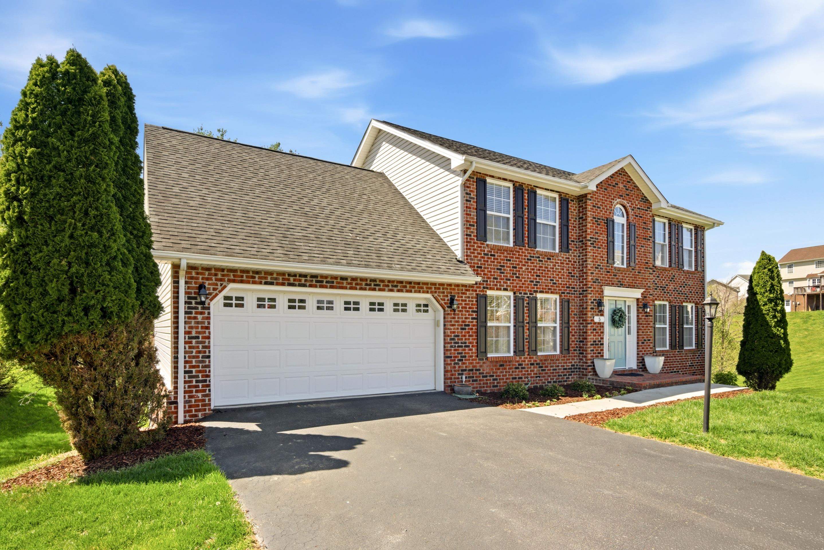 5 King Charles Court NW Christiansburg VA 24073