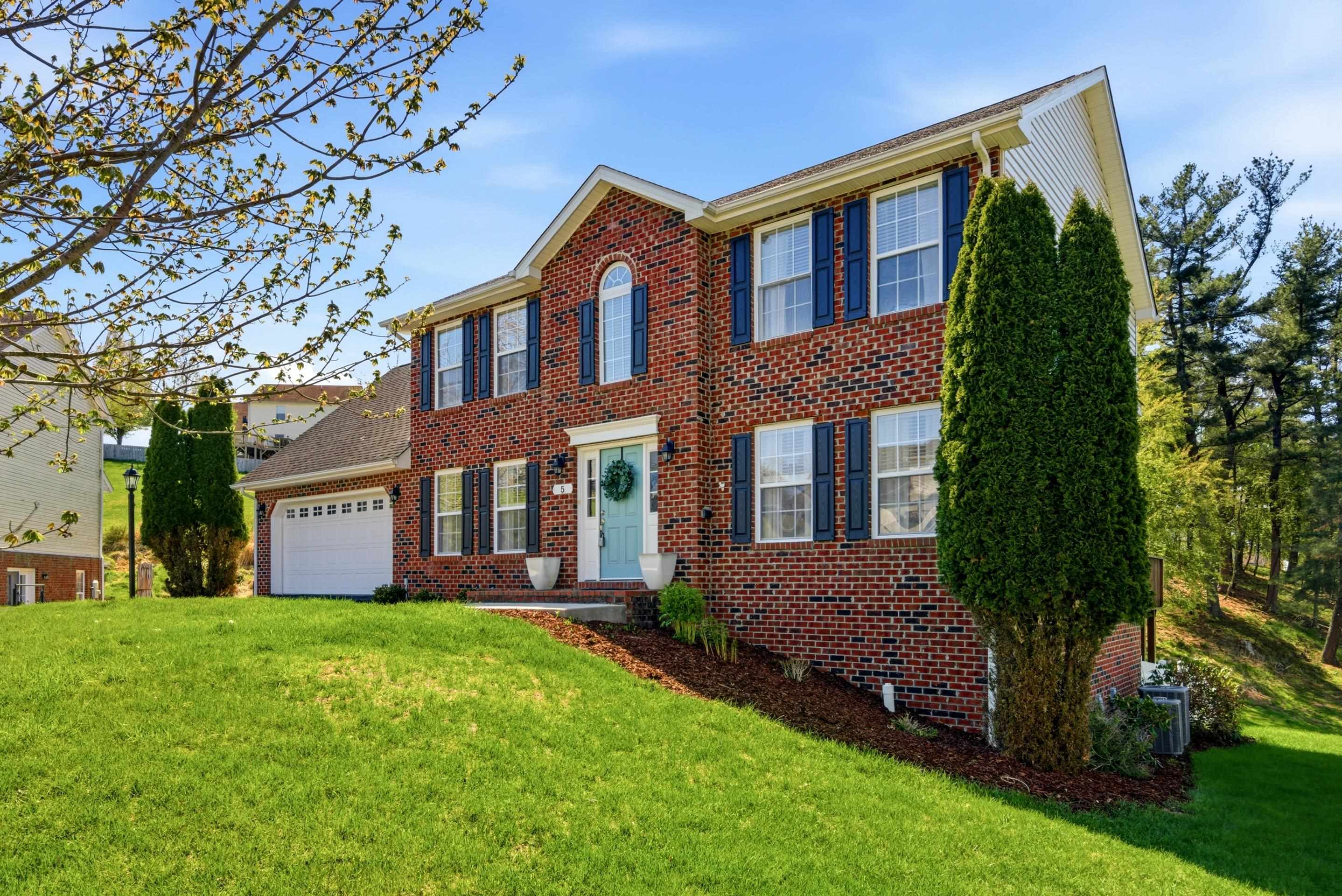 5 King Charles Court NW Christiansburg VA 24073