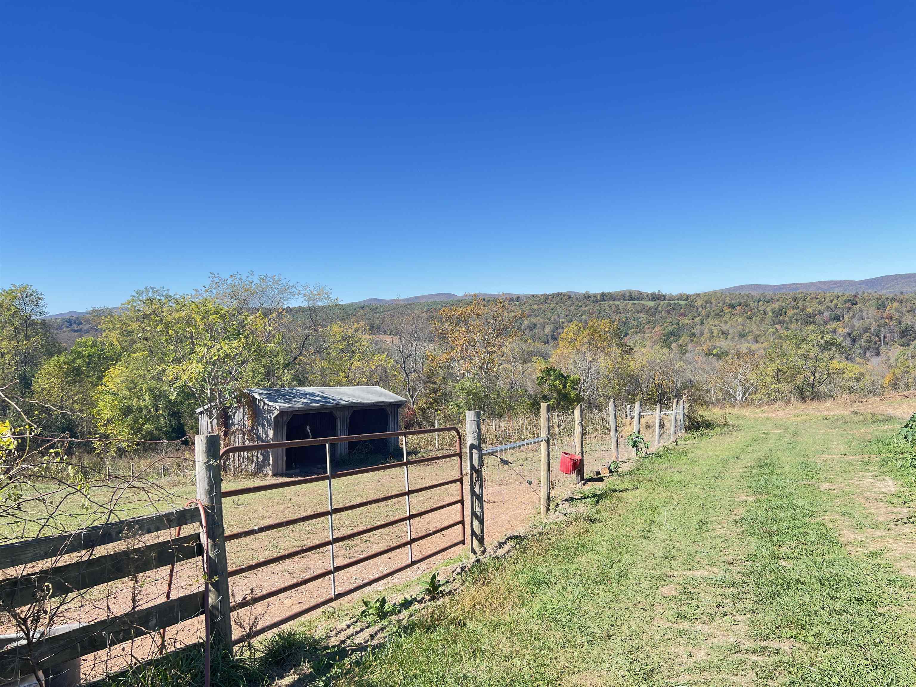 2616 Pope Roads Ivanhoe VA 24350