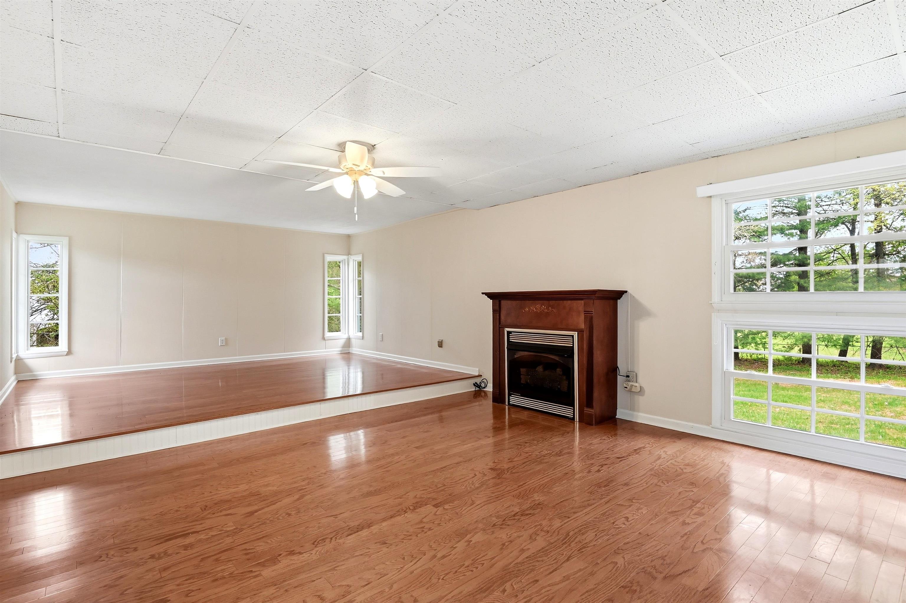 7449 Nicewander Way Fairlawn VA 24141