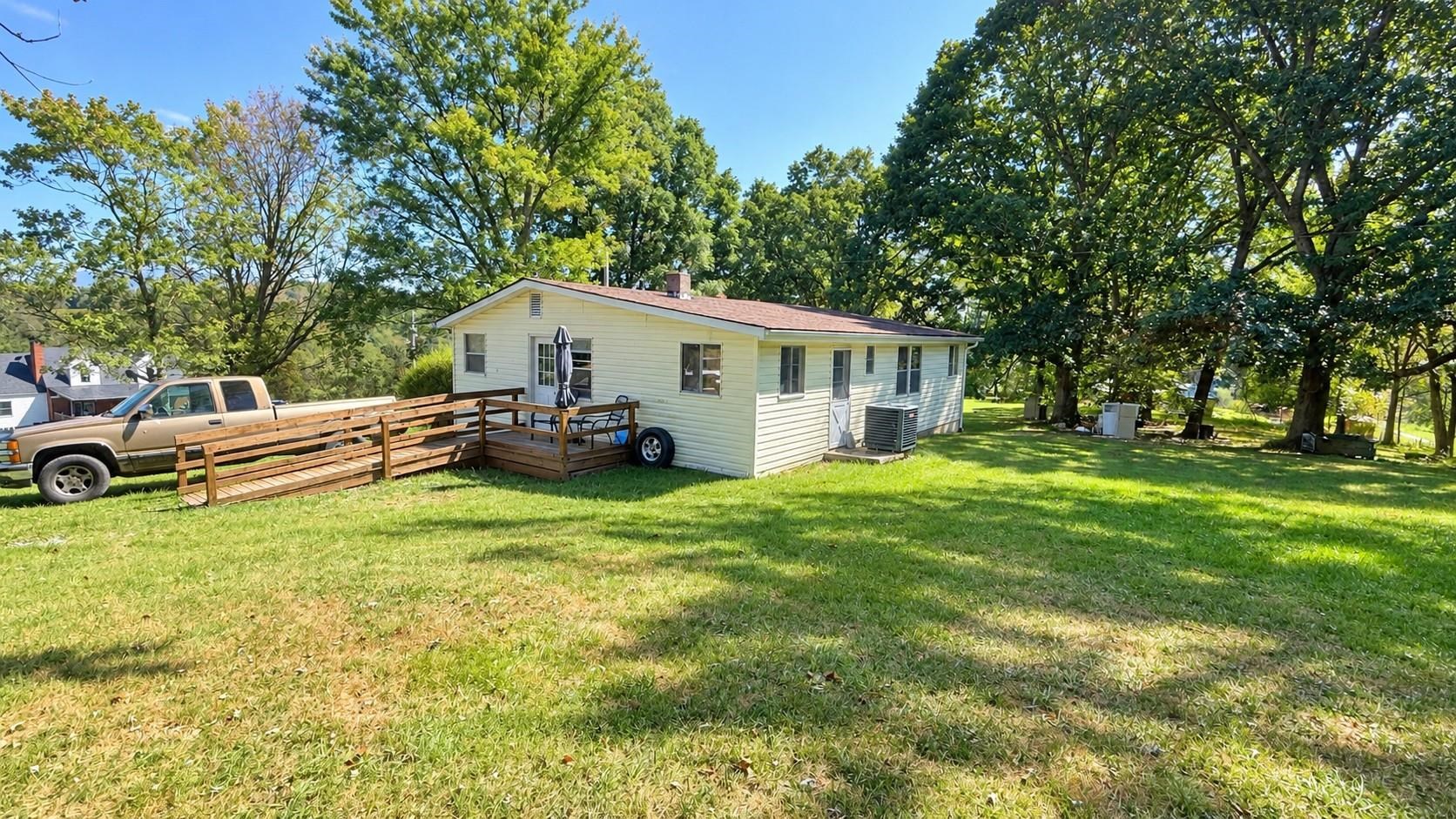 150 Camp Meeting Road E Pearisburg VA 24134