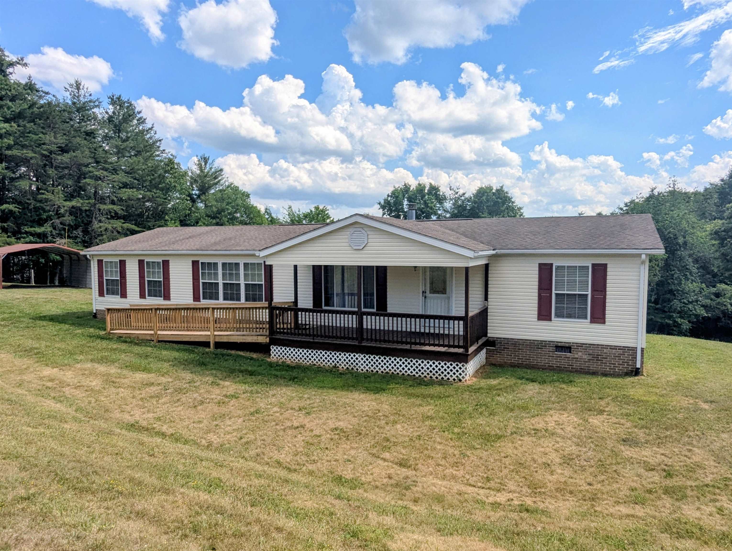 6272 Indian Valley Road Willis VA 24380