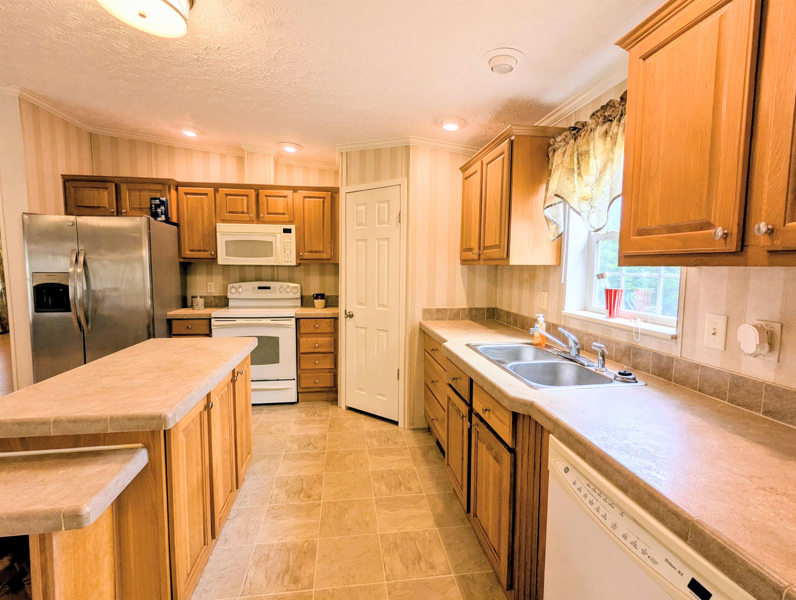 6272 Indian Valley Road Willis VA 24380