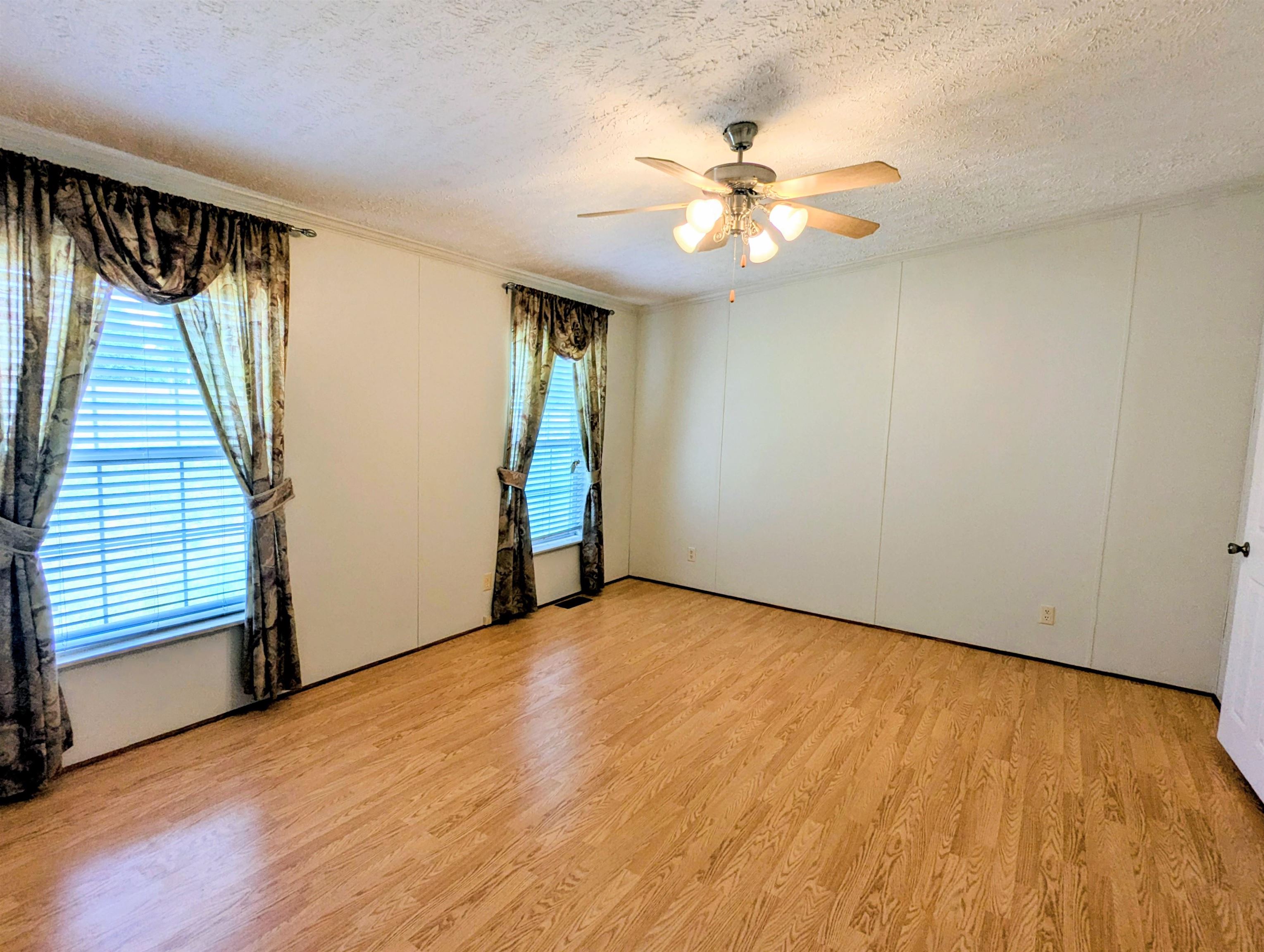 6272 Indian Valley Road Willis VA 24380