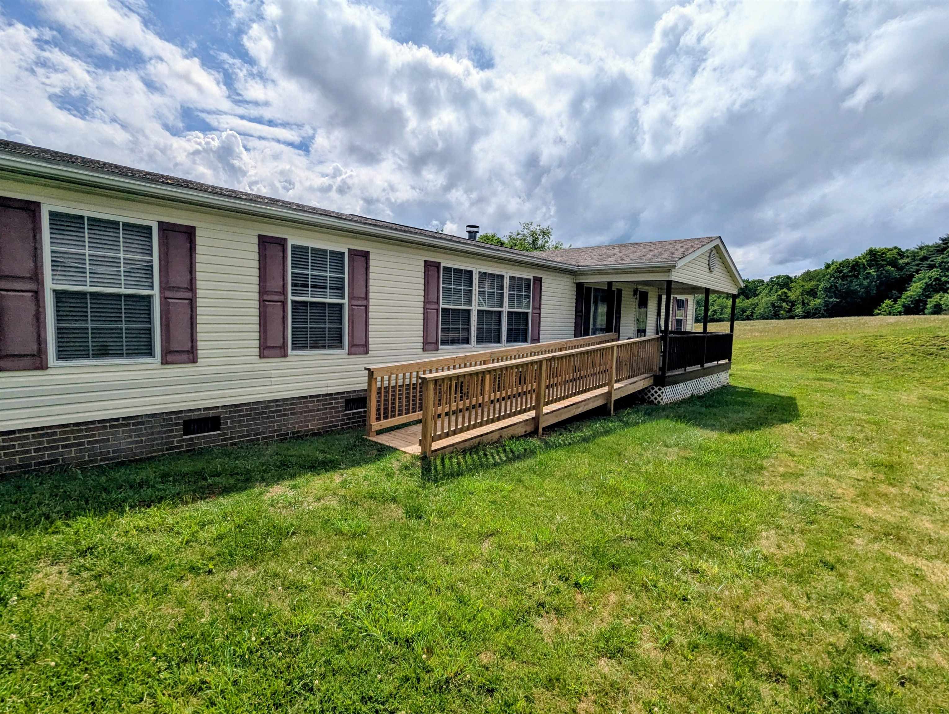 6272 Indian Valley Road Willis VA 24380