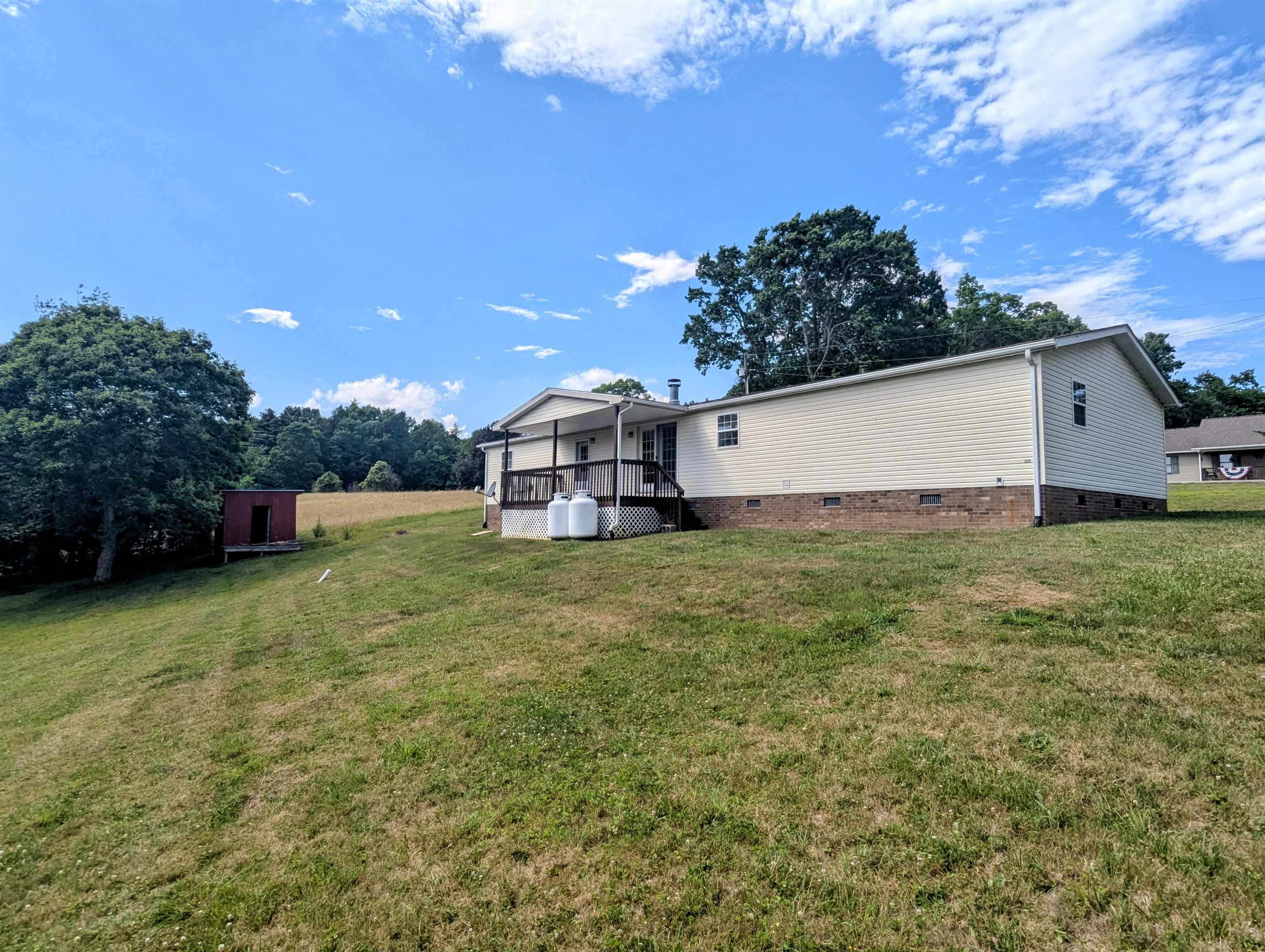 6272 Indian Valley Road Willis VA 24380