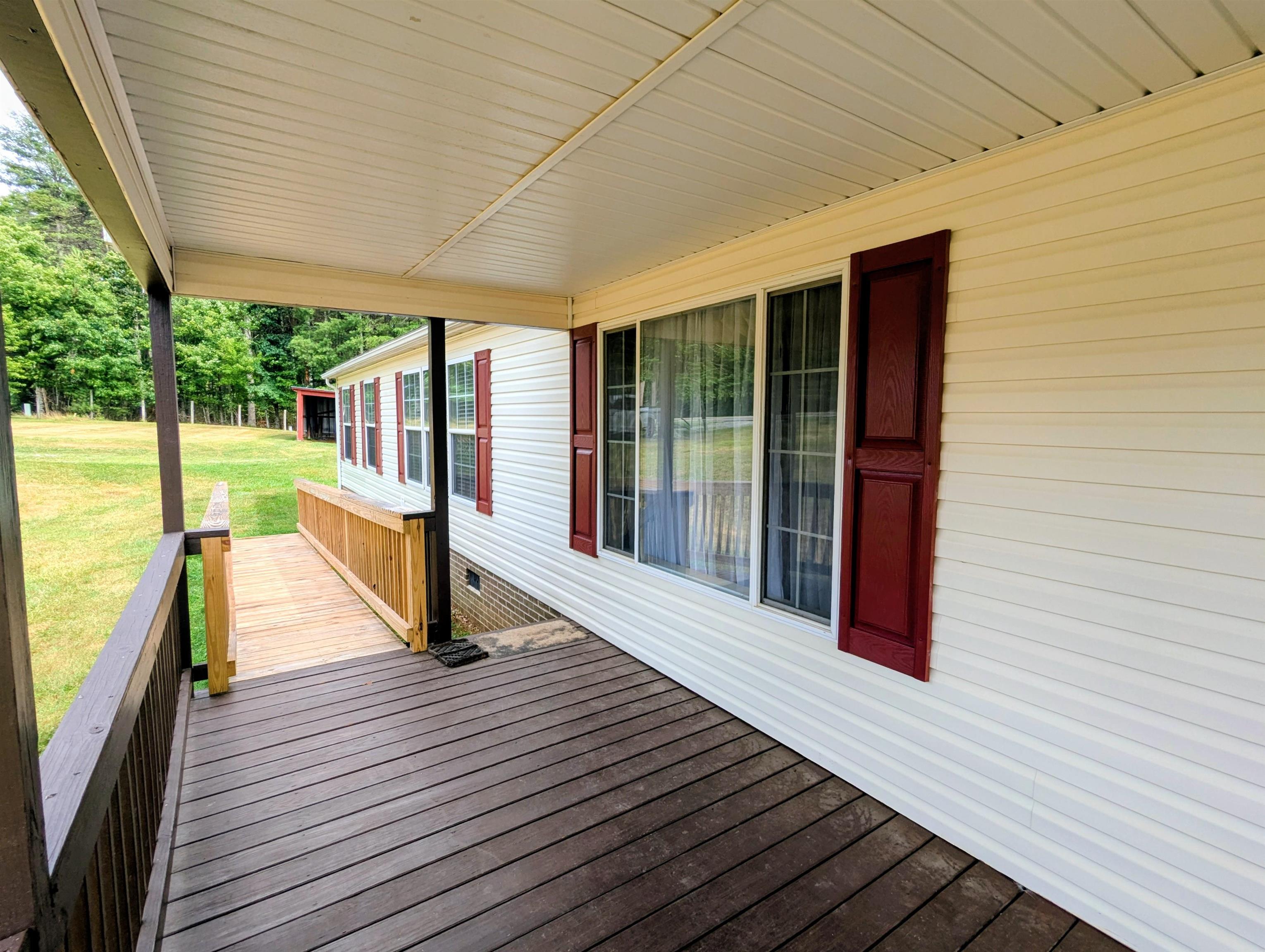 6272 Indian Valley Road Willis VA 24380