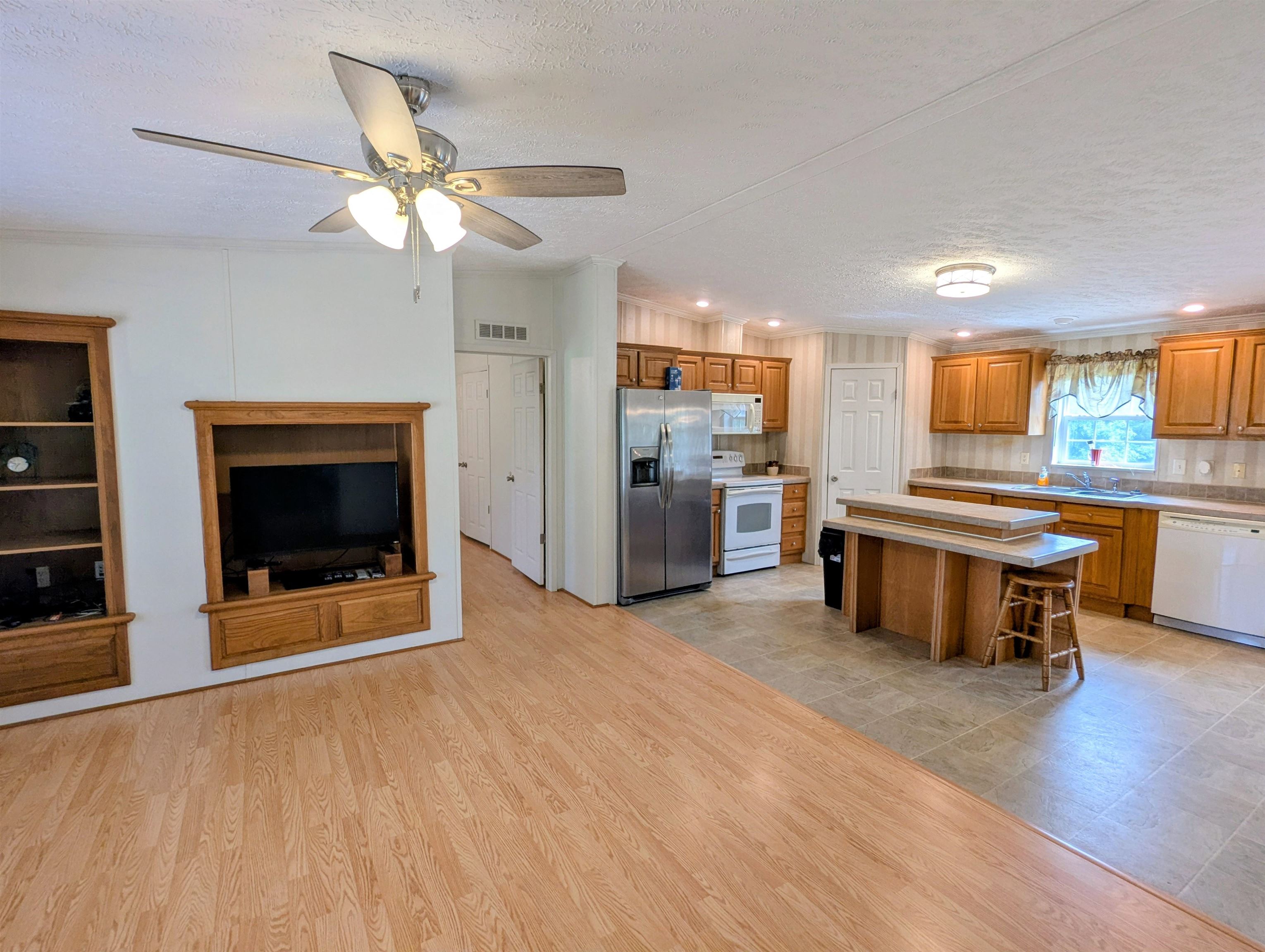 6272 Indian Valley Road Willis VA 24380