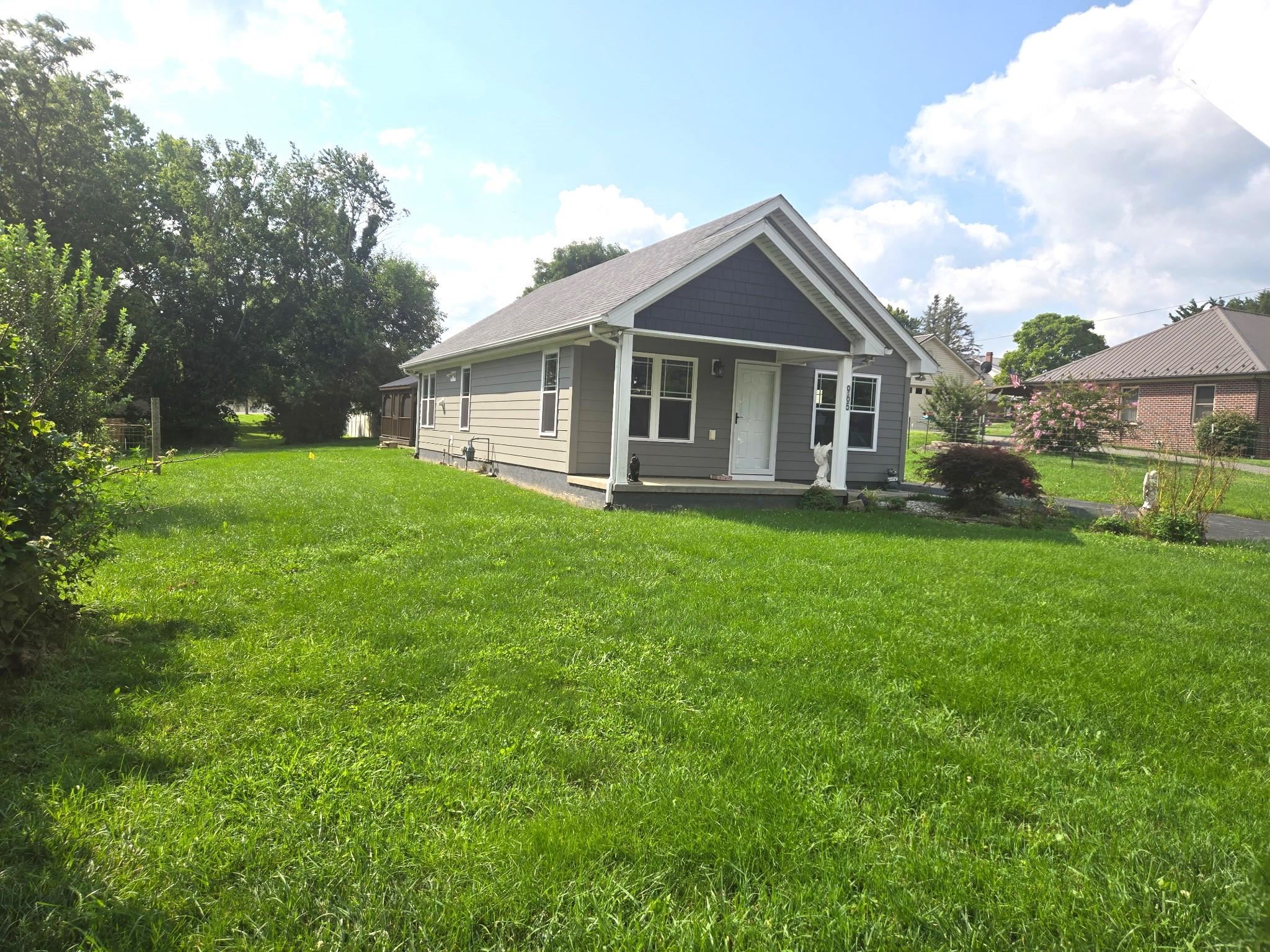 965 W Monroe Street Wytheville VA 24382