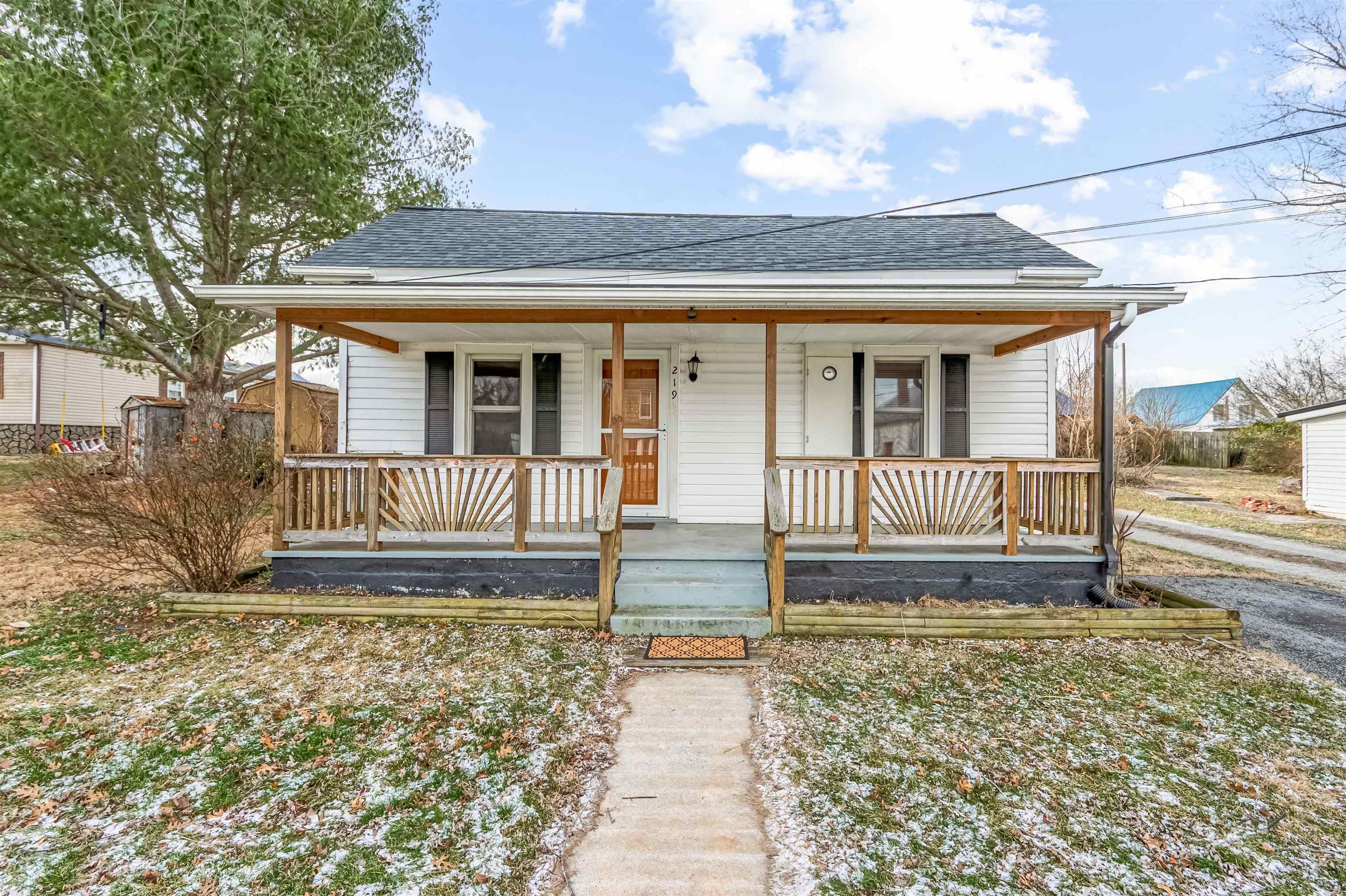 219 Denby Street Radford VA 24141