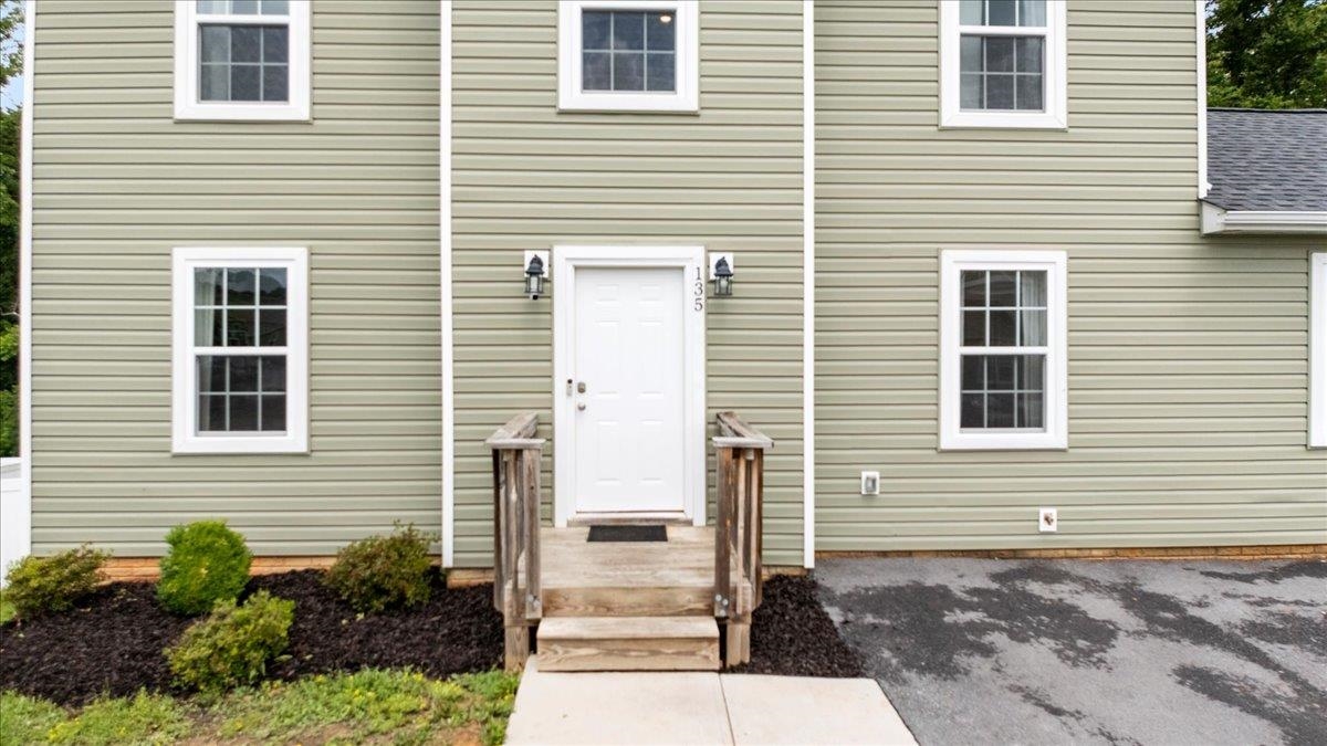 135 Prairie View Lane Pembroke VA 24136