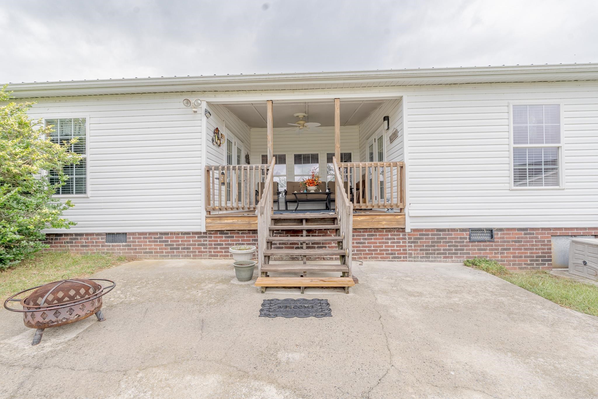 768 Ivanhoe Road Max Meadows VA 24360