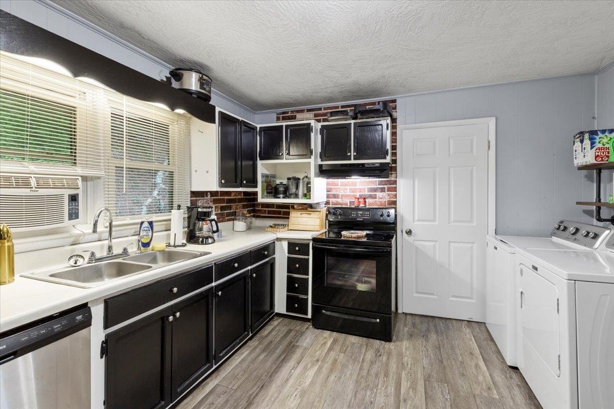 508 College Street Narrows VA 24124