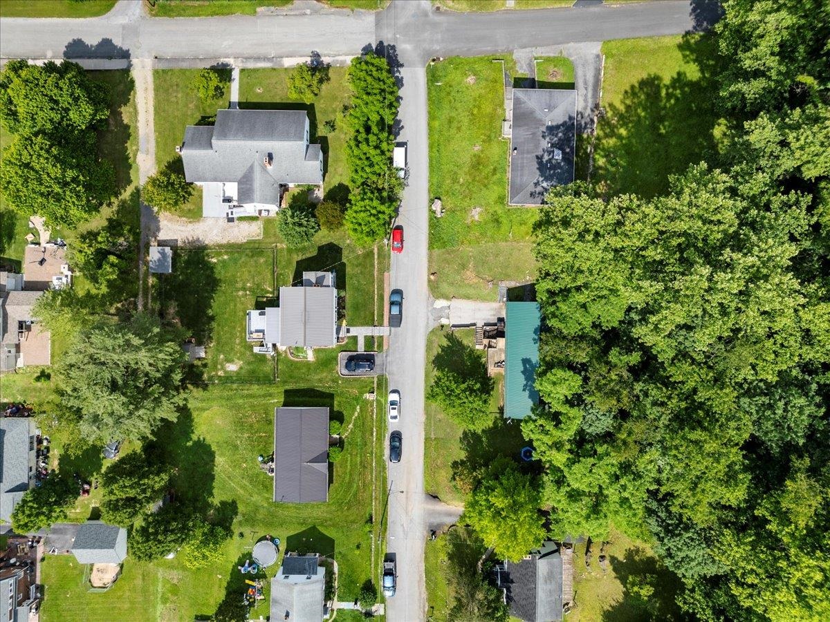 508 College Street Narrows VA 24124