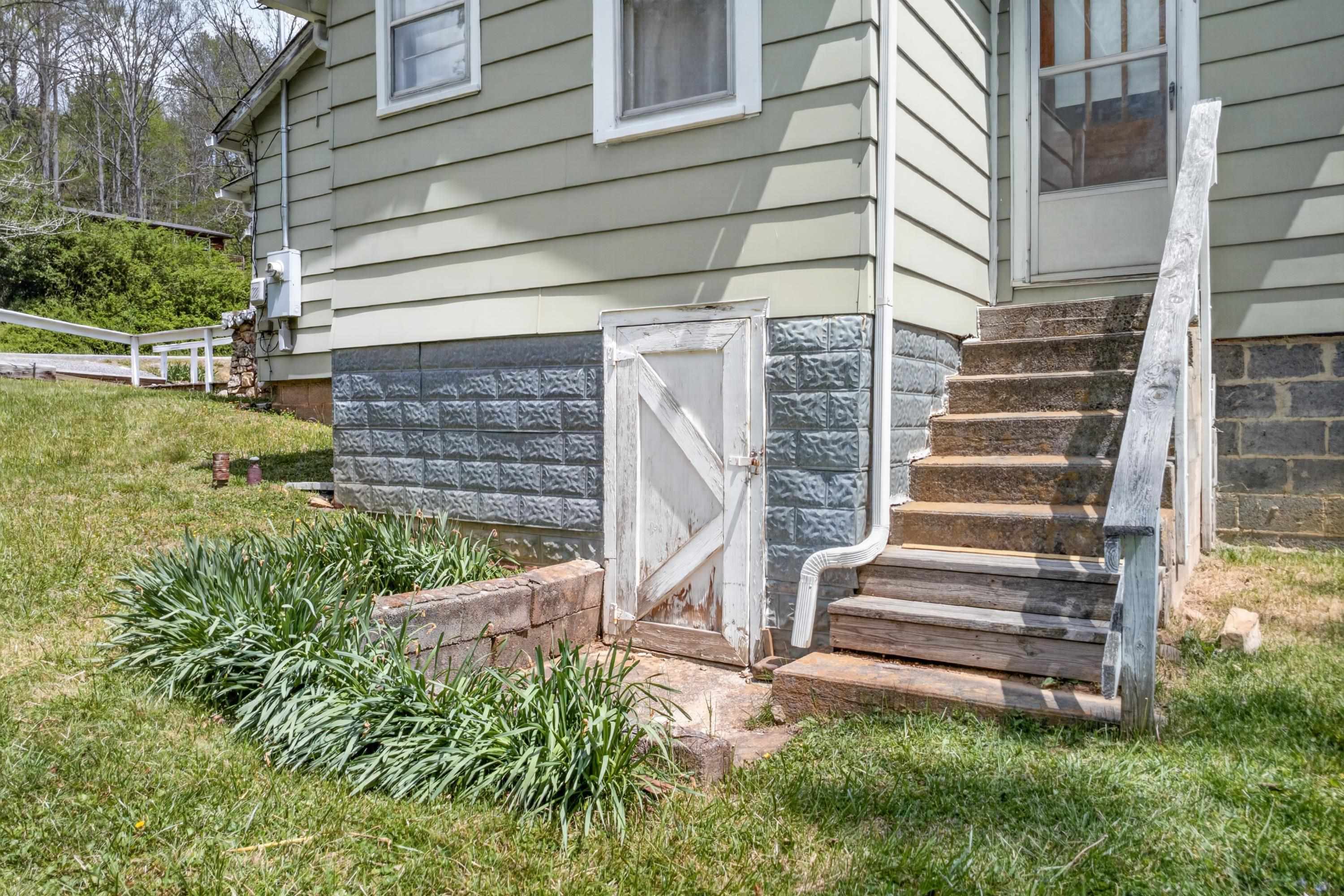 5600 Laurel Fork Road Rocky Gap VA 24366