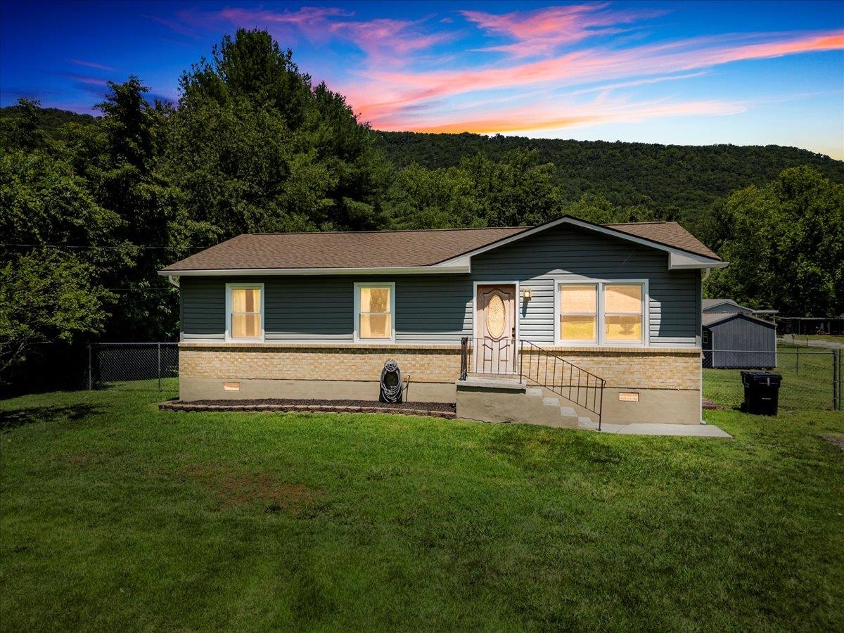 4851 Bradshaw Road Salem VA 24153