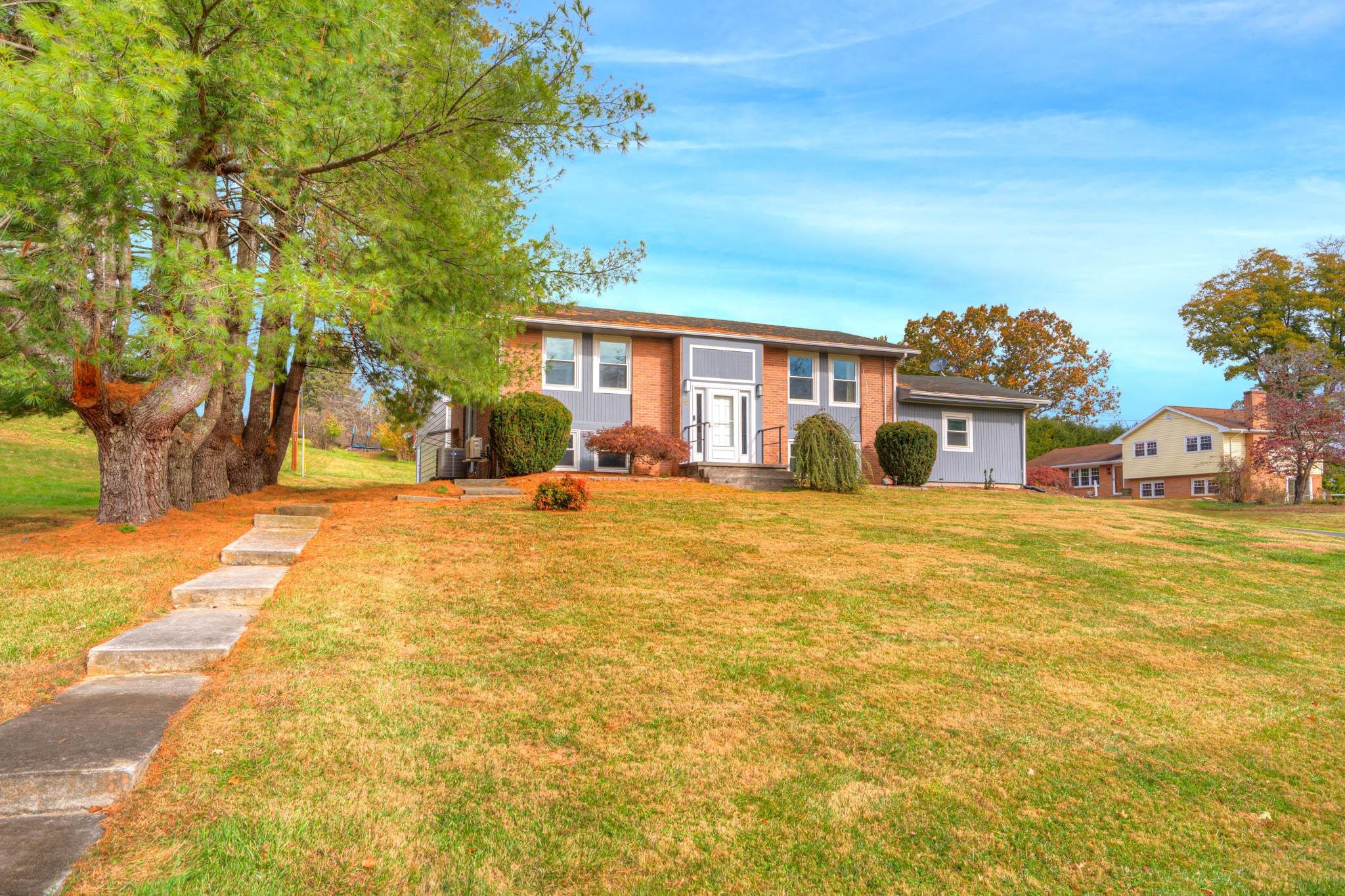 5 S Dudley Drive Christiansburg VA 24073