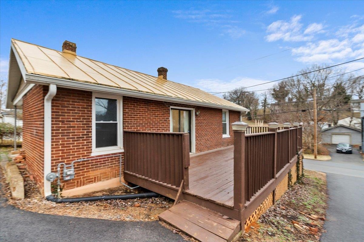 453 Dale Avenue Vinton VA 24179