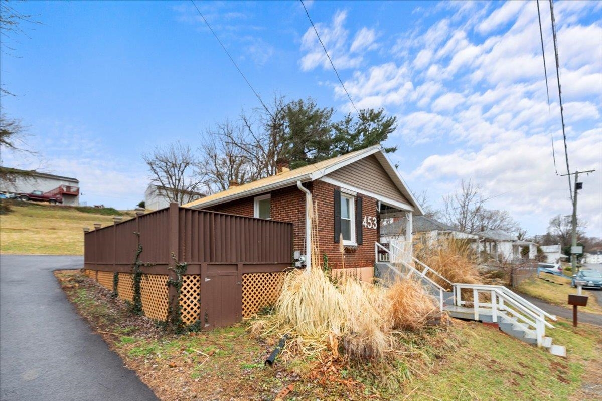 453 Dale Avenue Vinton VA 24179