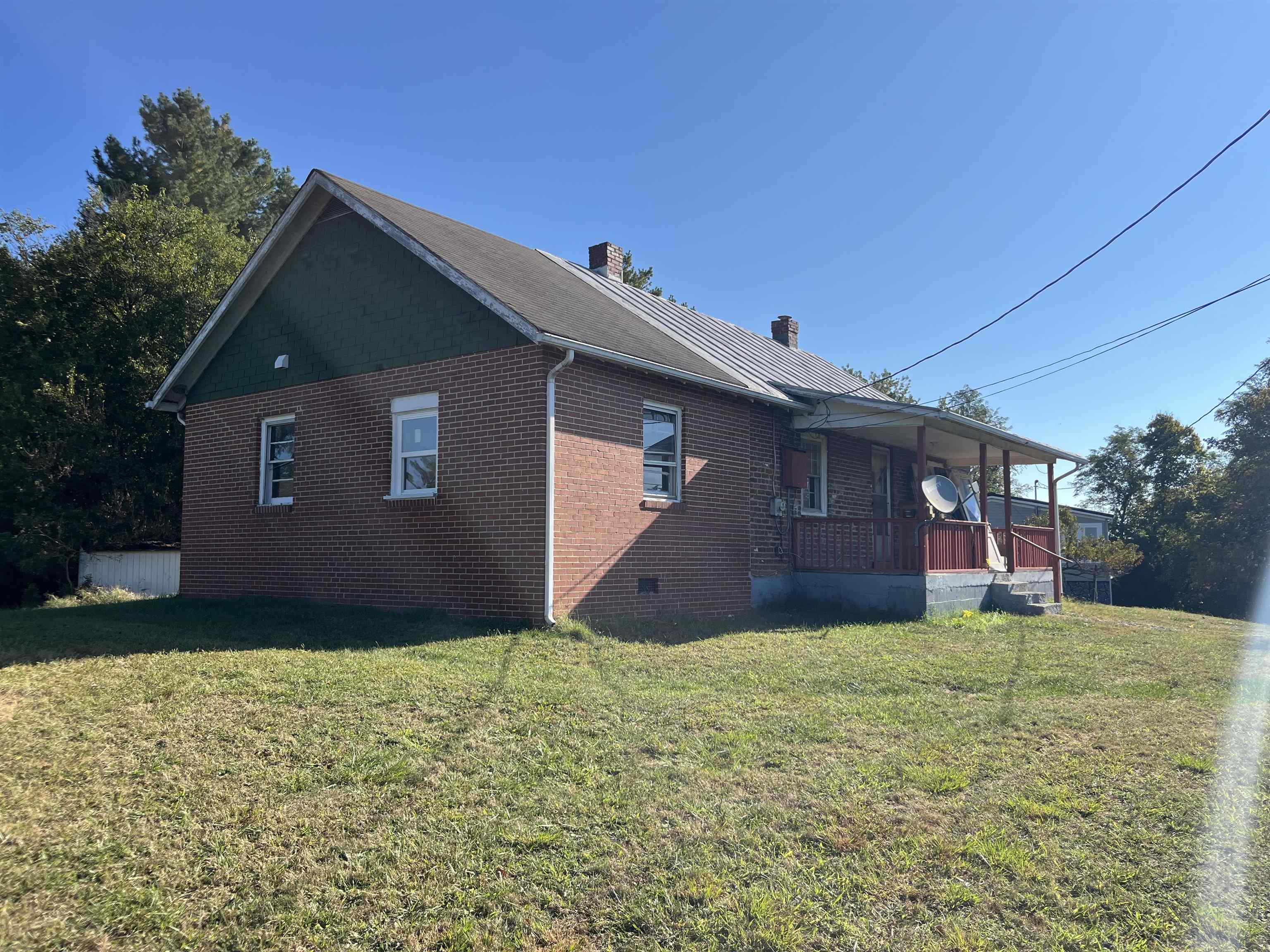 7331 Manns Drive New River VA 24129