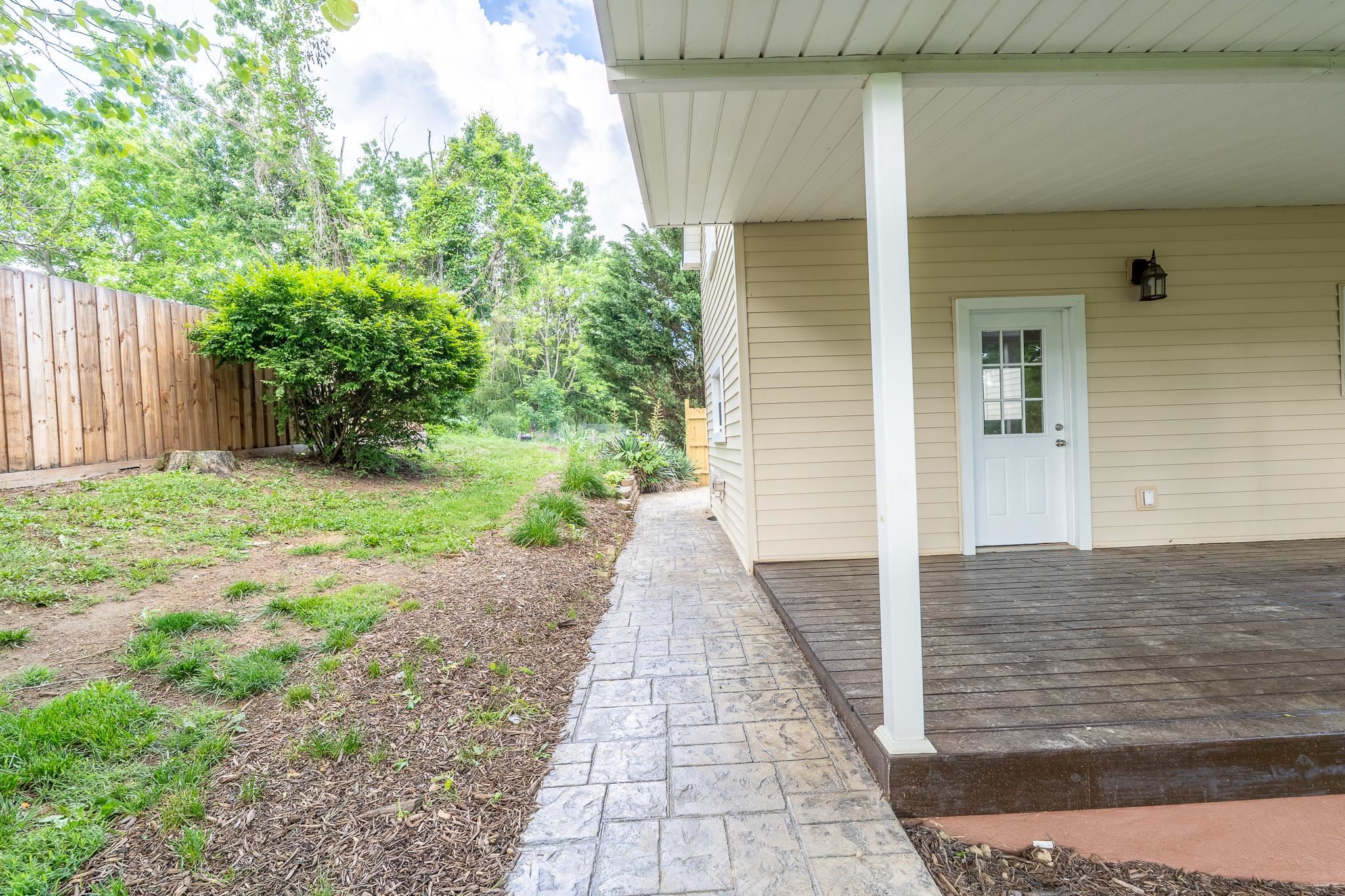 350 W Jackson Street Wytheville VA 24382