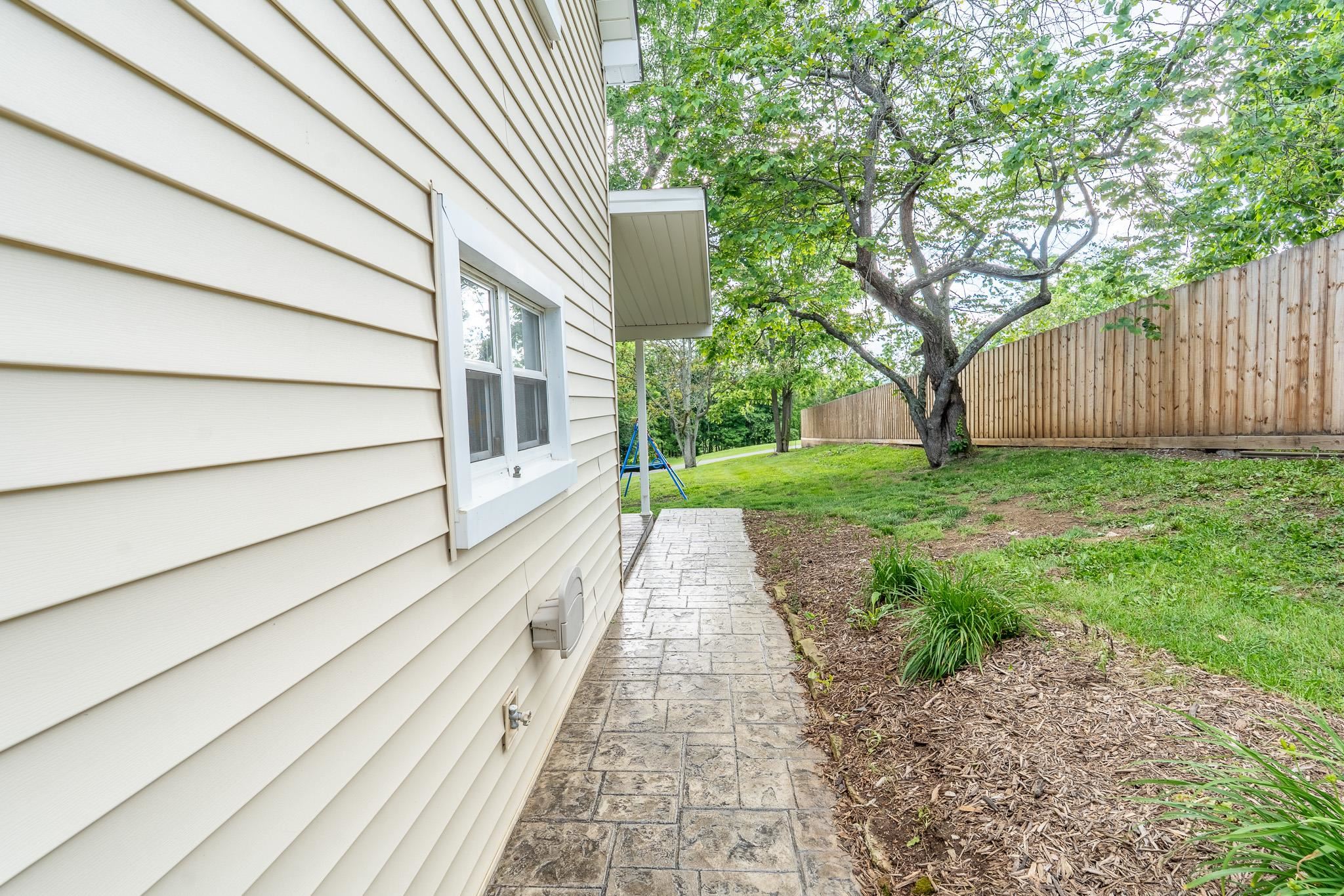 350 W Jackson Street Wytheville VA 24382