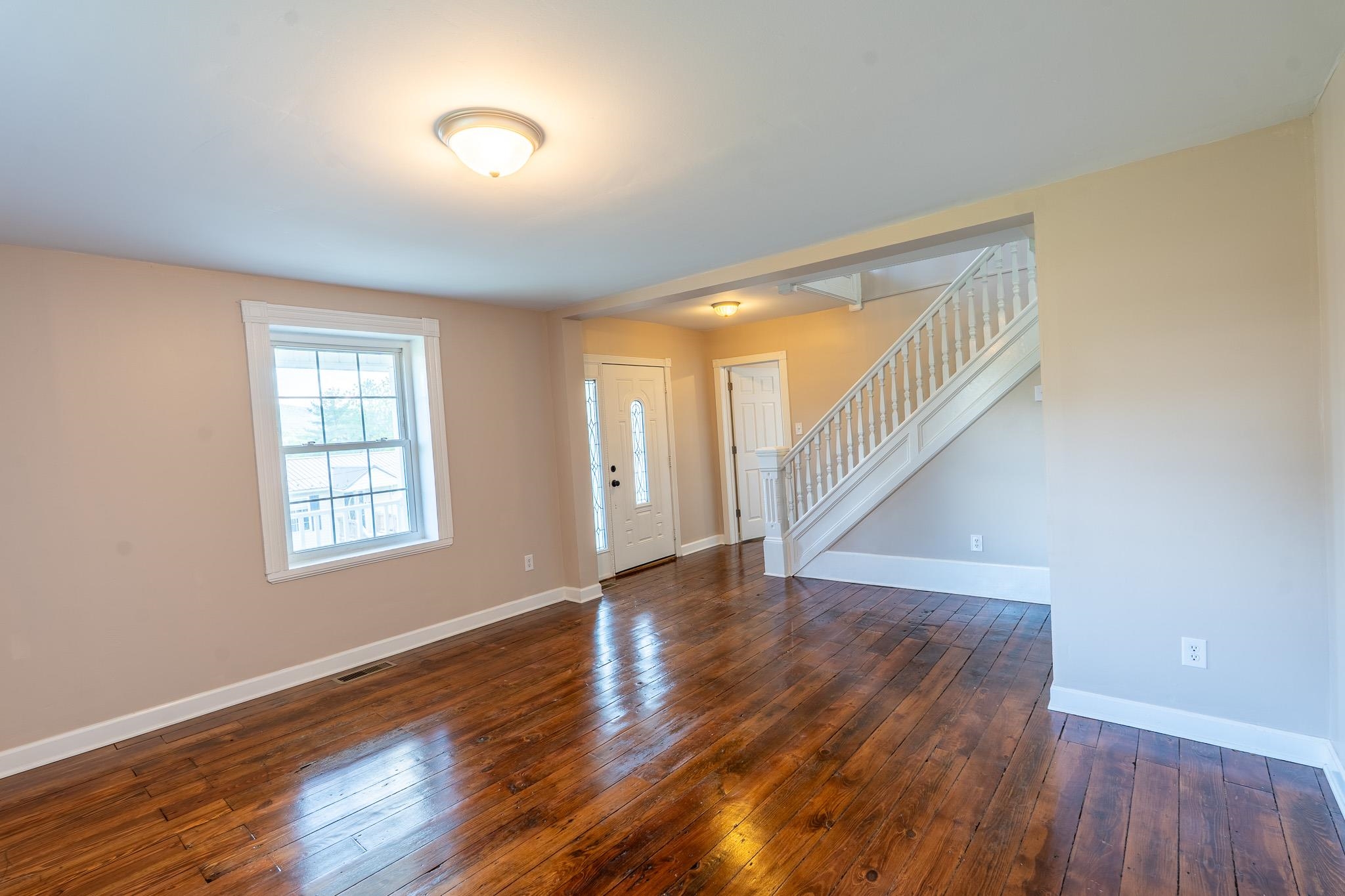 350 W Jackson Street Wytheville VA 24382