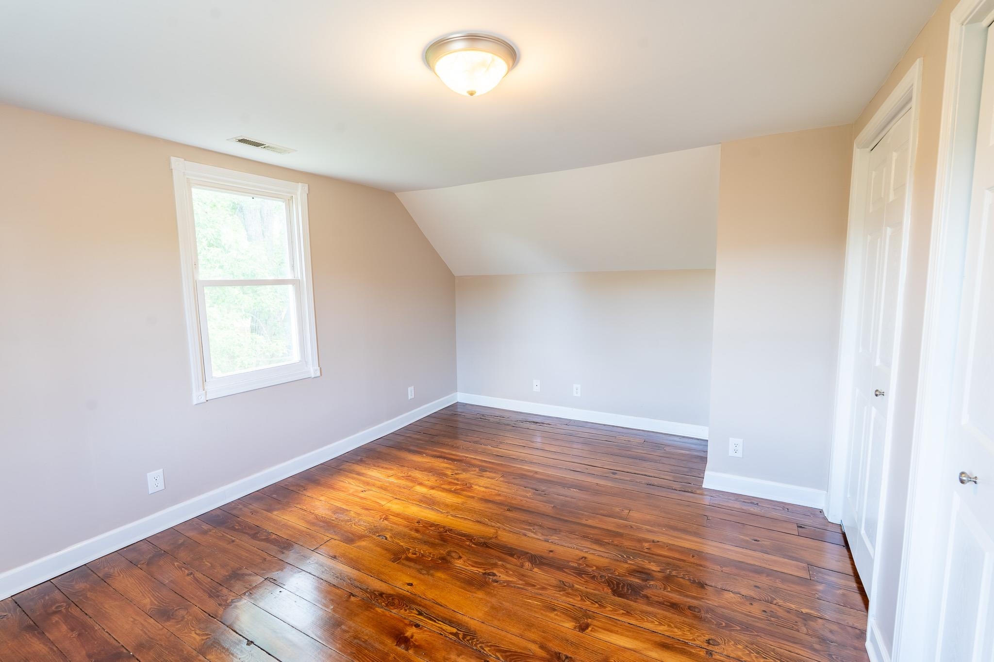 350 W Jackson Street Wytheville VA 24382