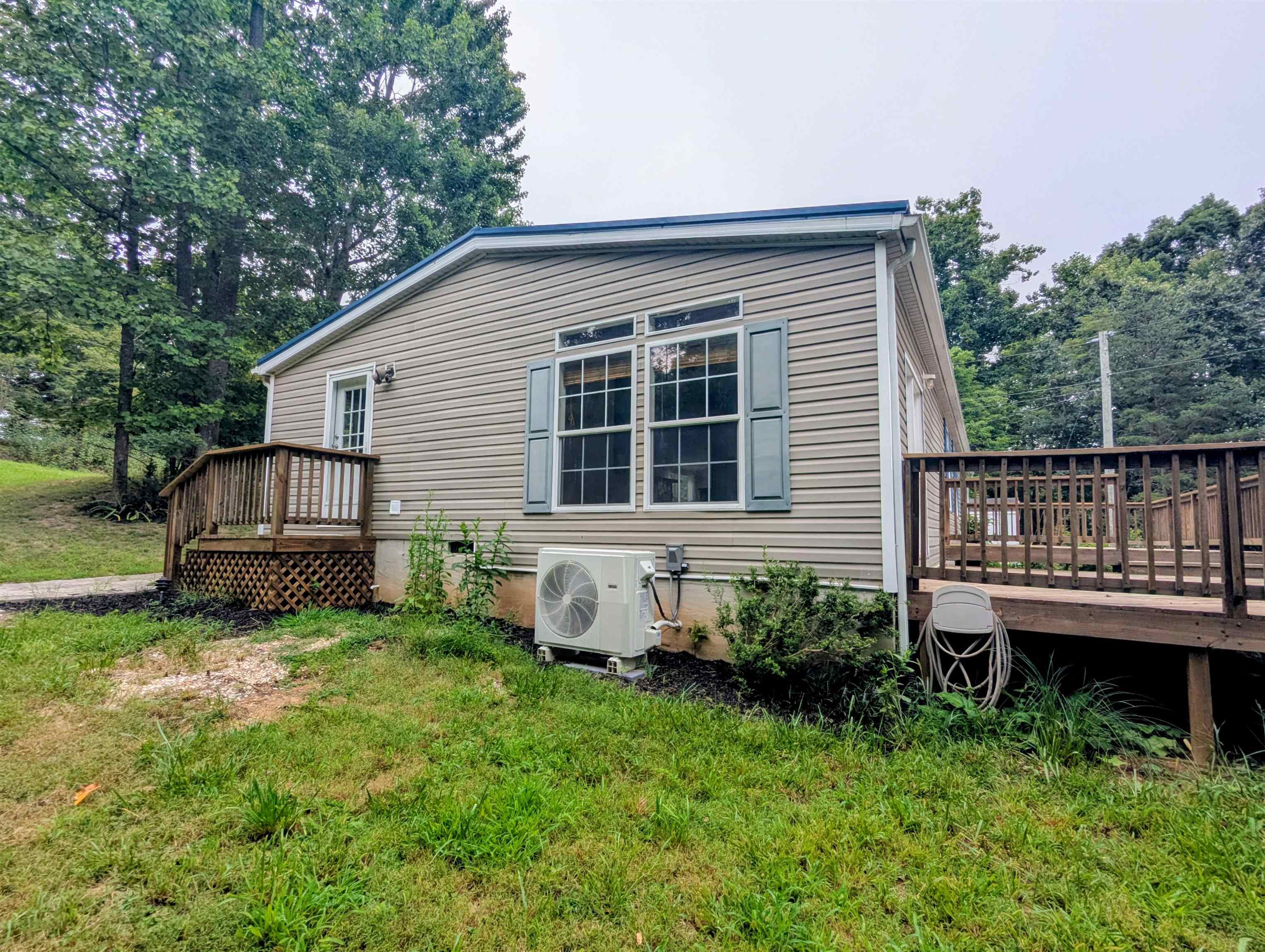 2221 Lick Ridge Road Check VA 24072