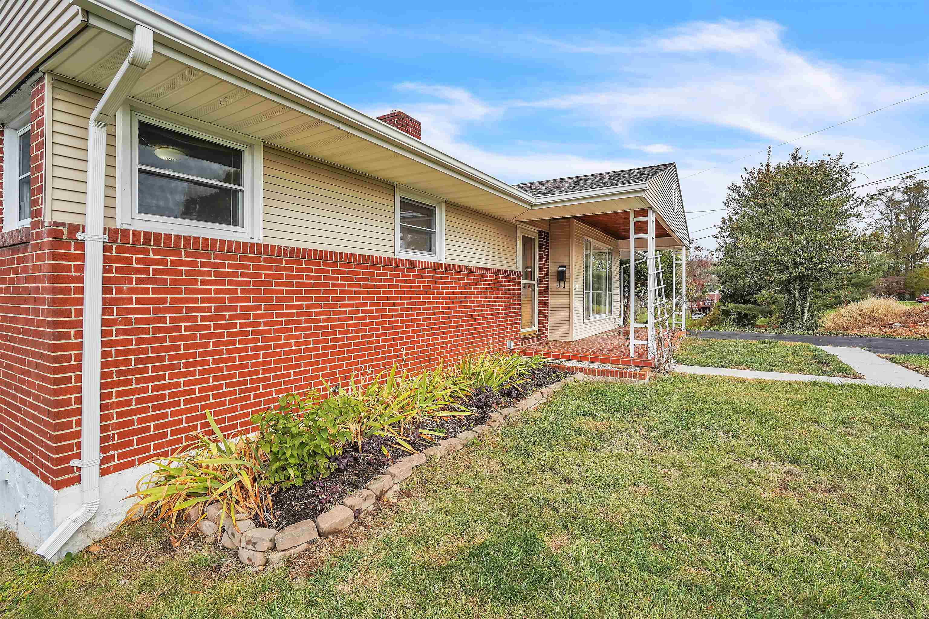 311 Mayo Circle Pearisburg VA 24134