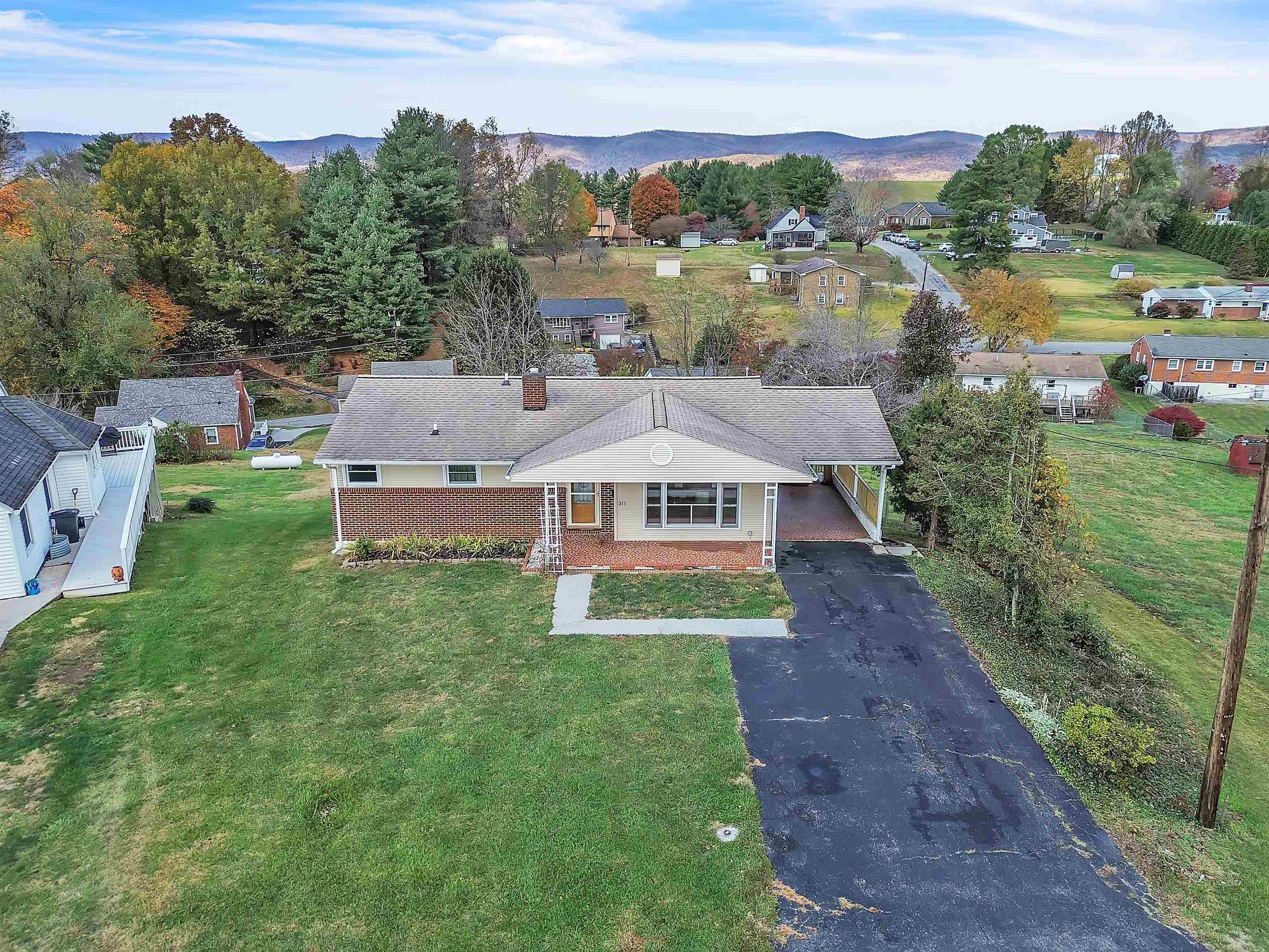 311 Mayo Circle Pearisburg VA 24134