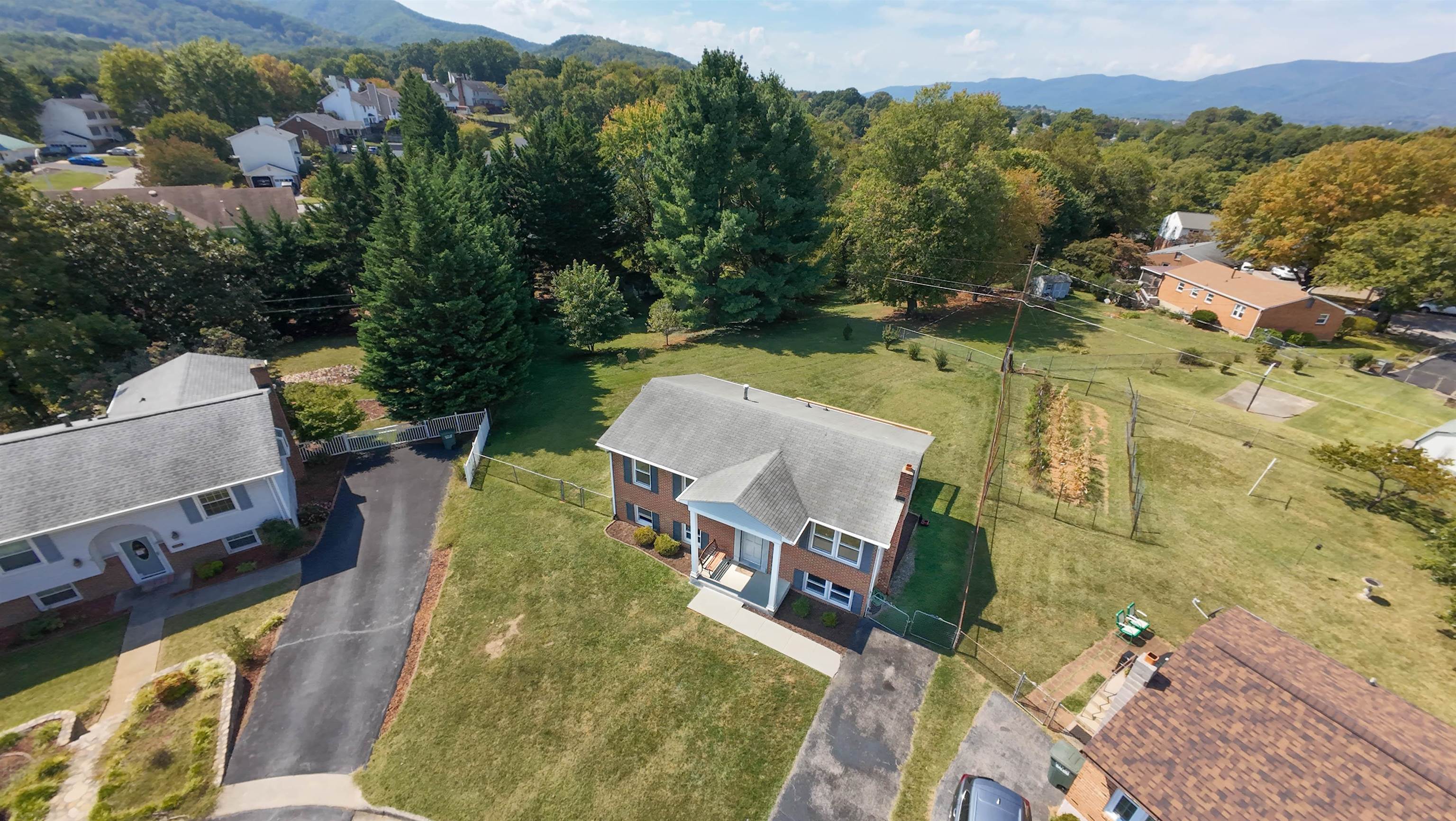 2231 Irish Circle Salem VA 24153