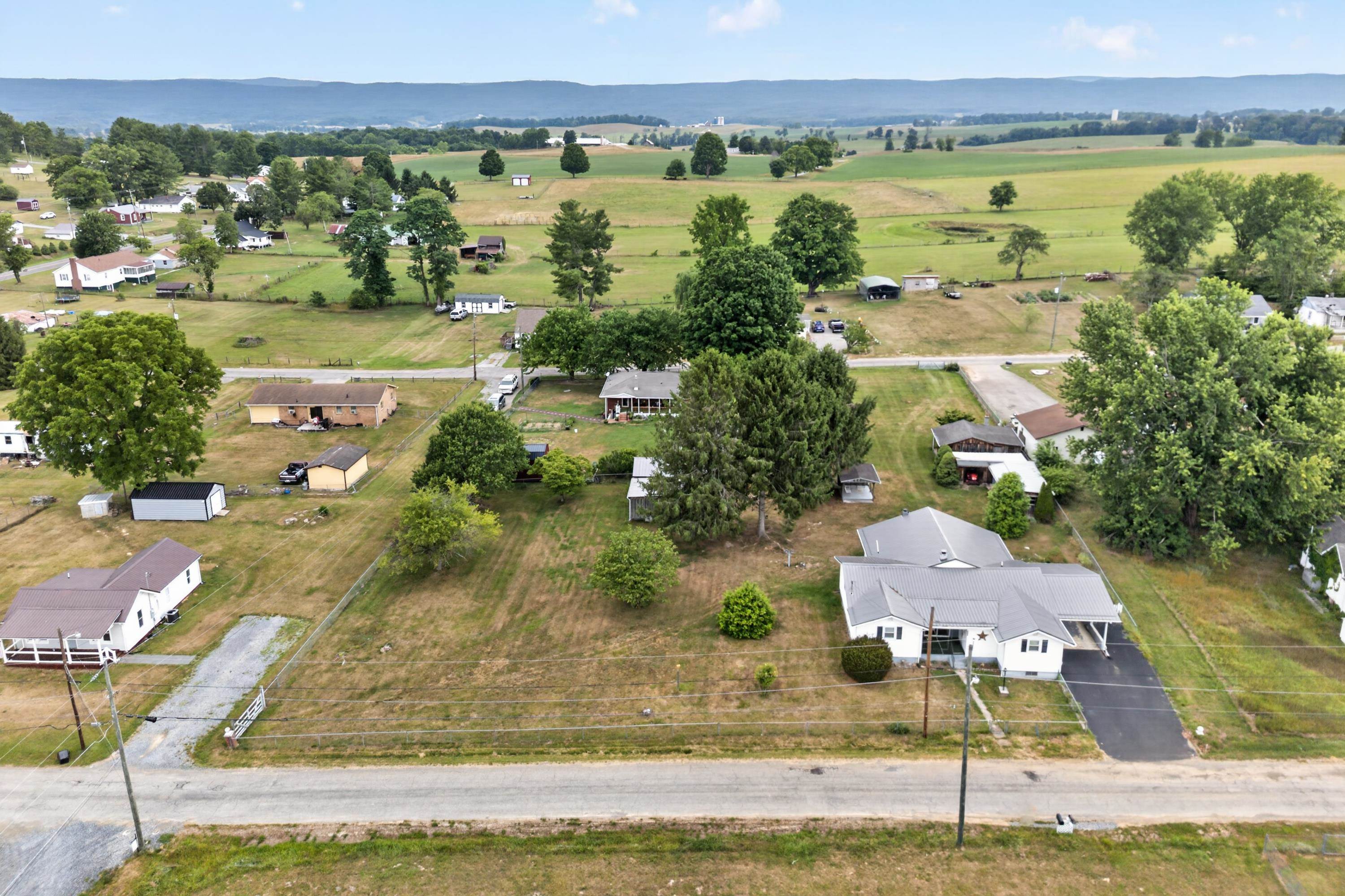 3458 Hilton Village Loop Pulaski VA 24301