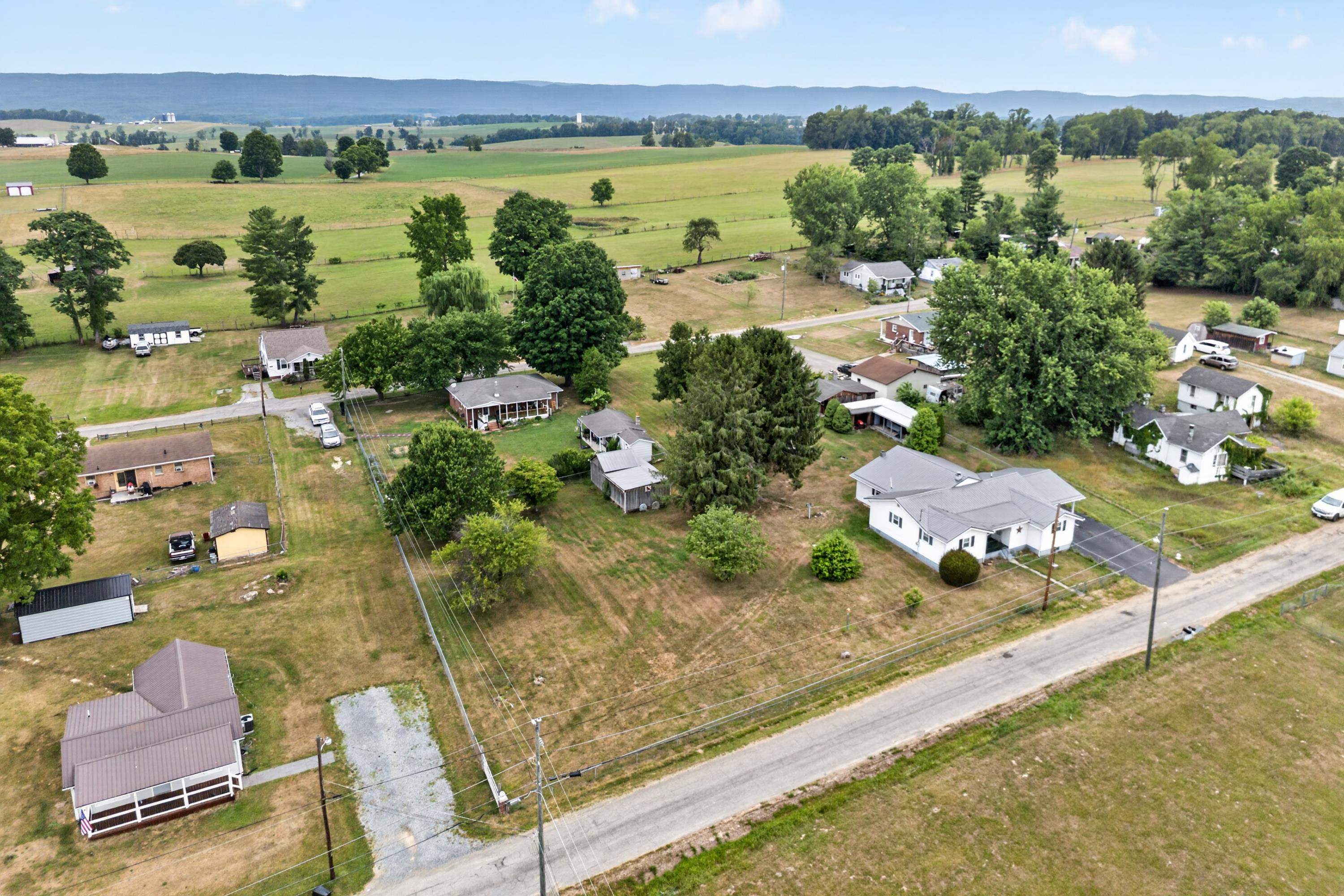 3458 Hilton Village Loop Pulaski VA 24301