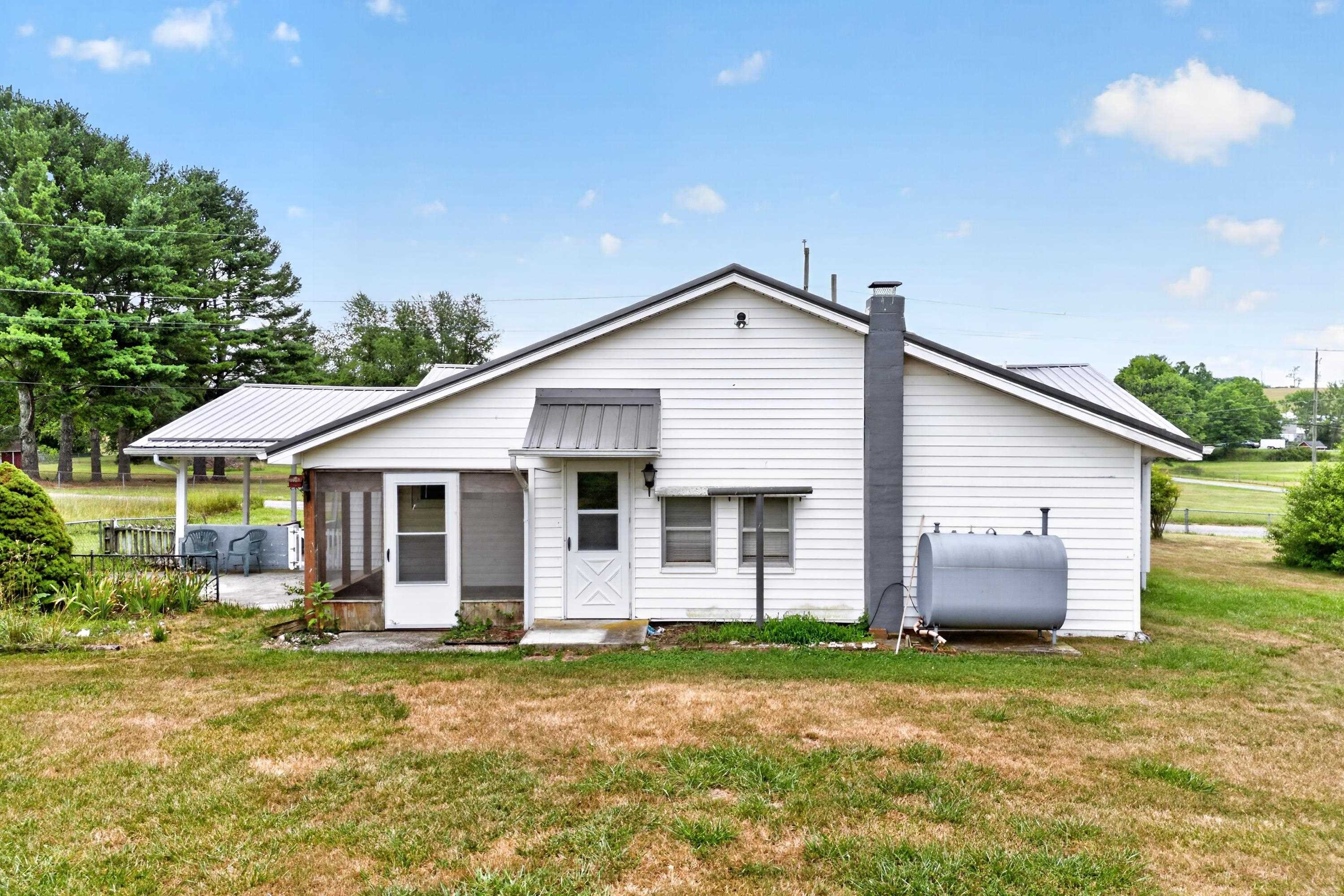 3458 Hilton Village Loop Pulaski VA 24301