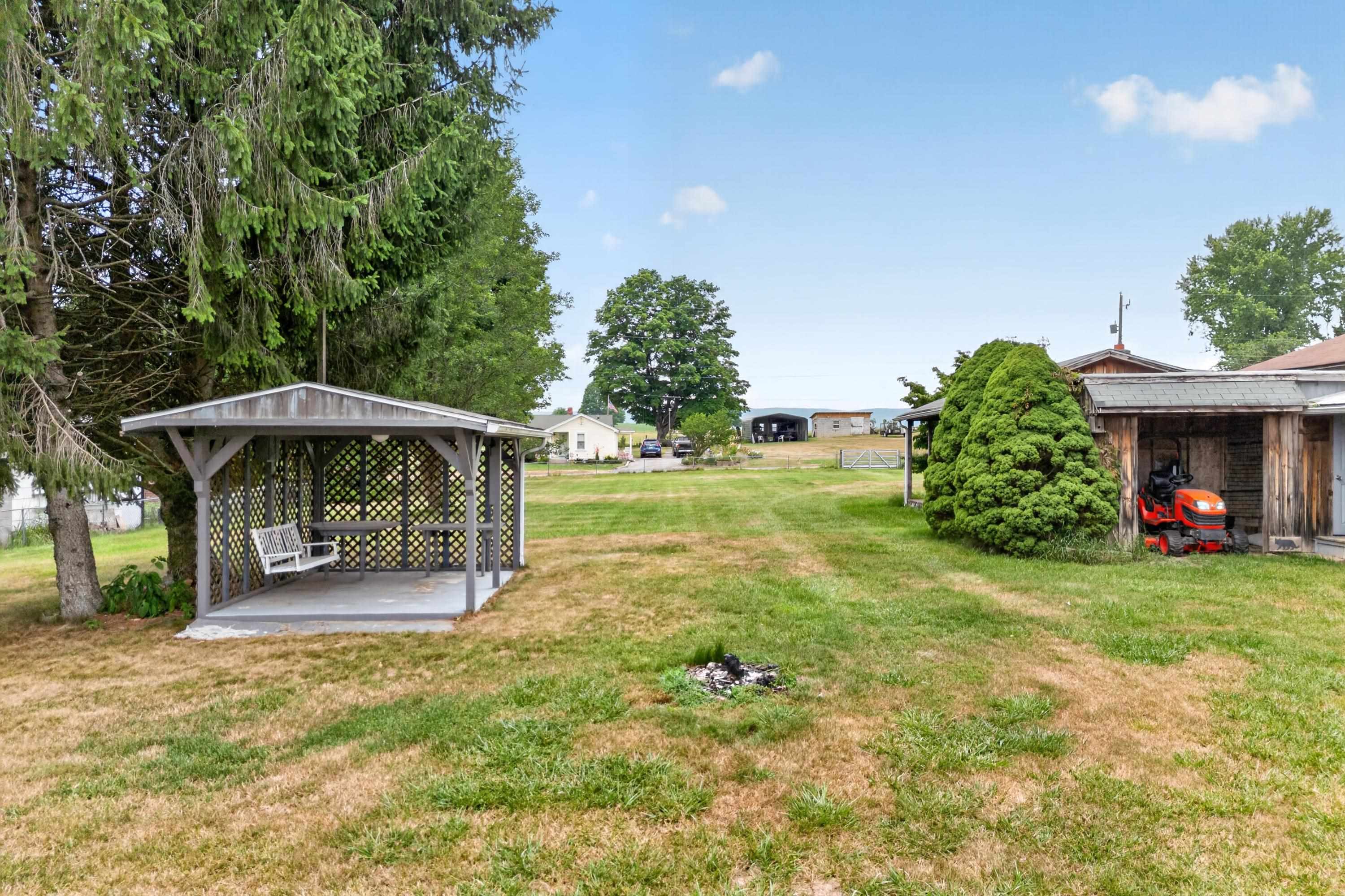 3458 Hilton Village Loop Pulaski VA 24301