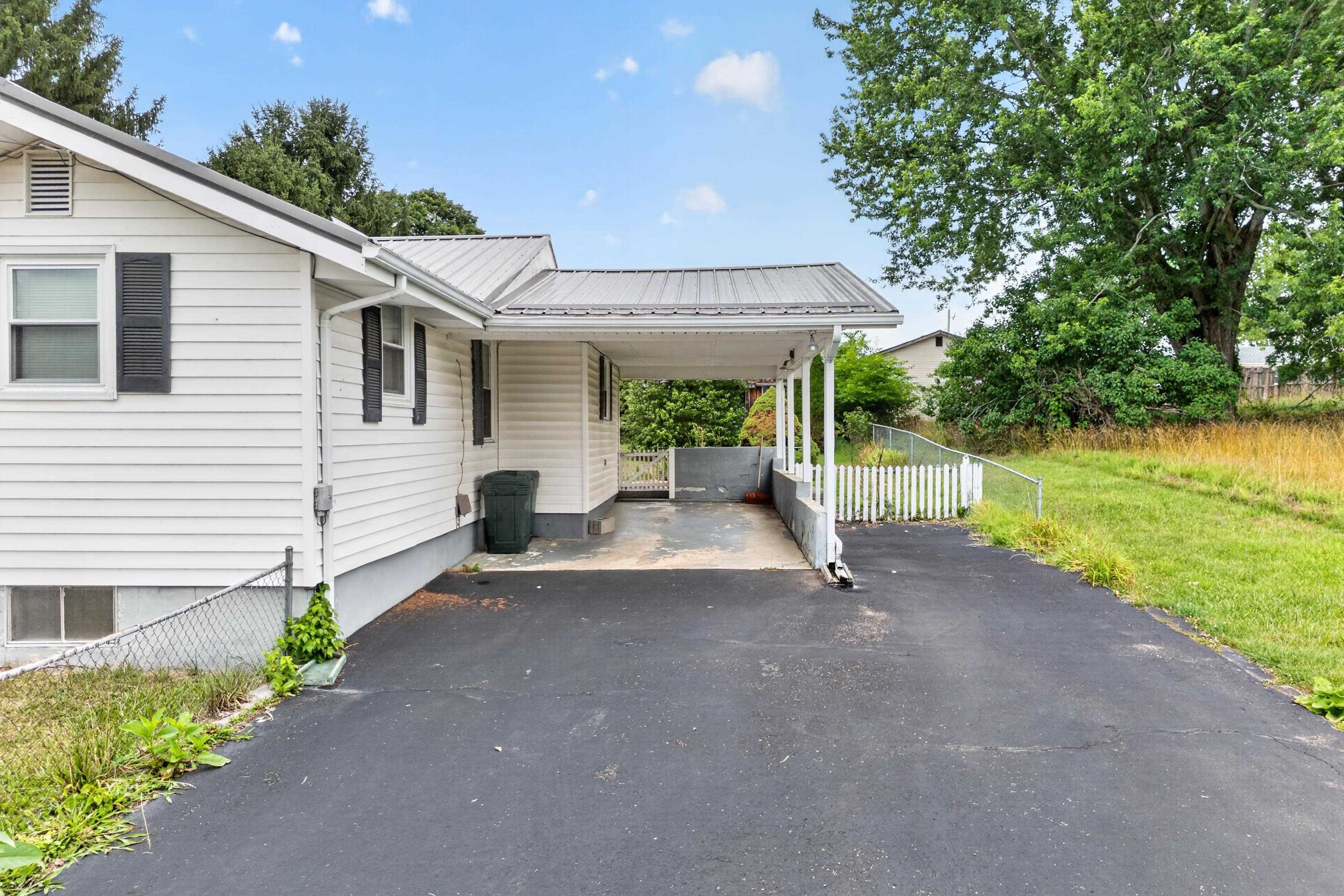3458 Hilton Village Loop Pulaski VA 24301