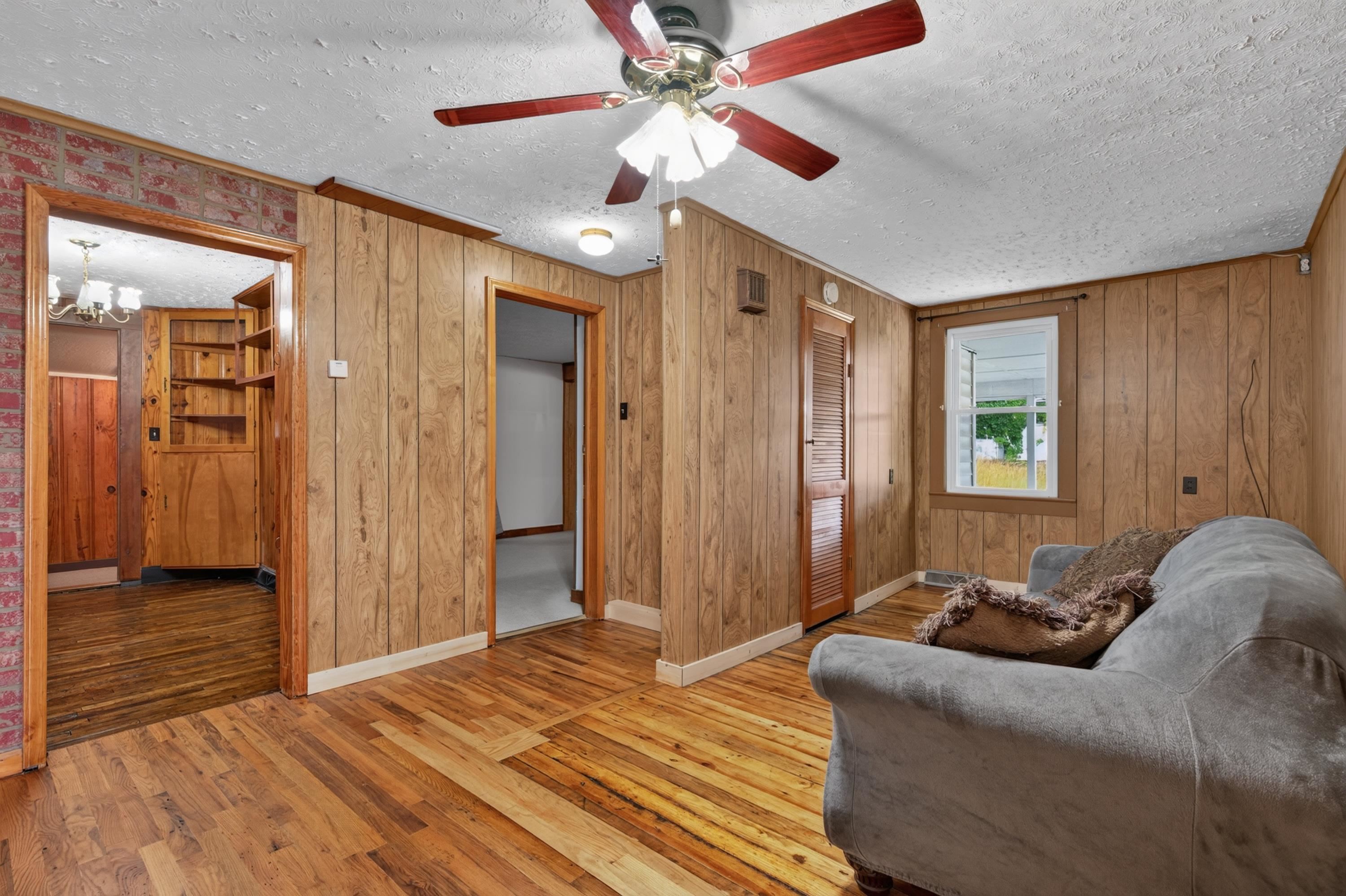 3458 Hilton Village Loop Pulaski VA 24301