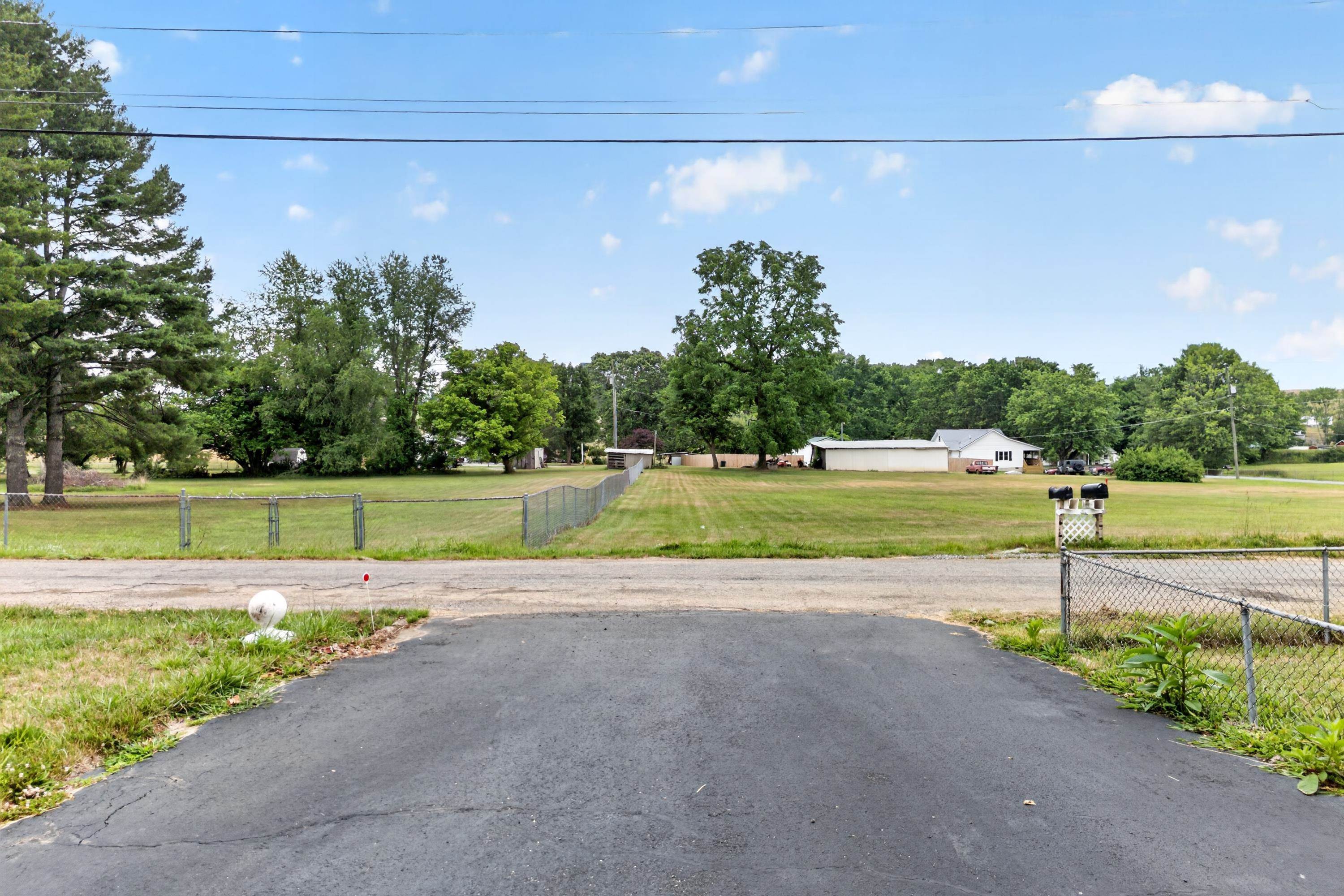 3458 Hilton Village Loop Pulaski VA 24301
