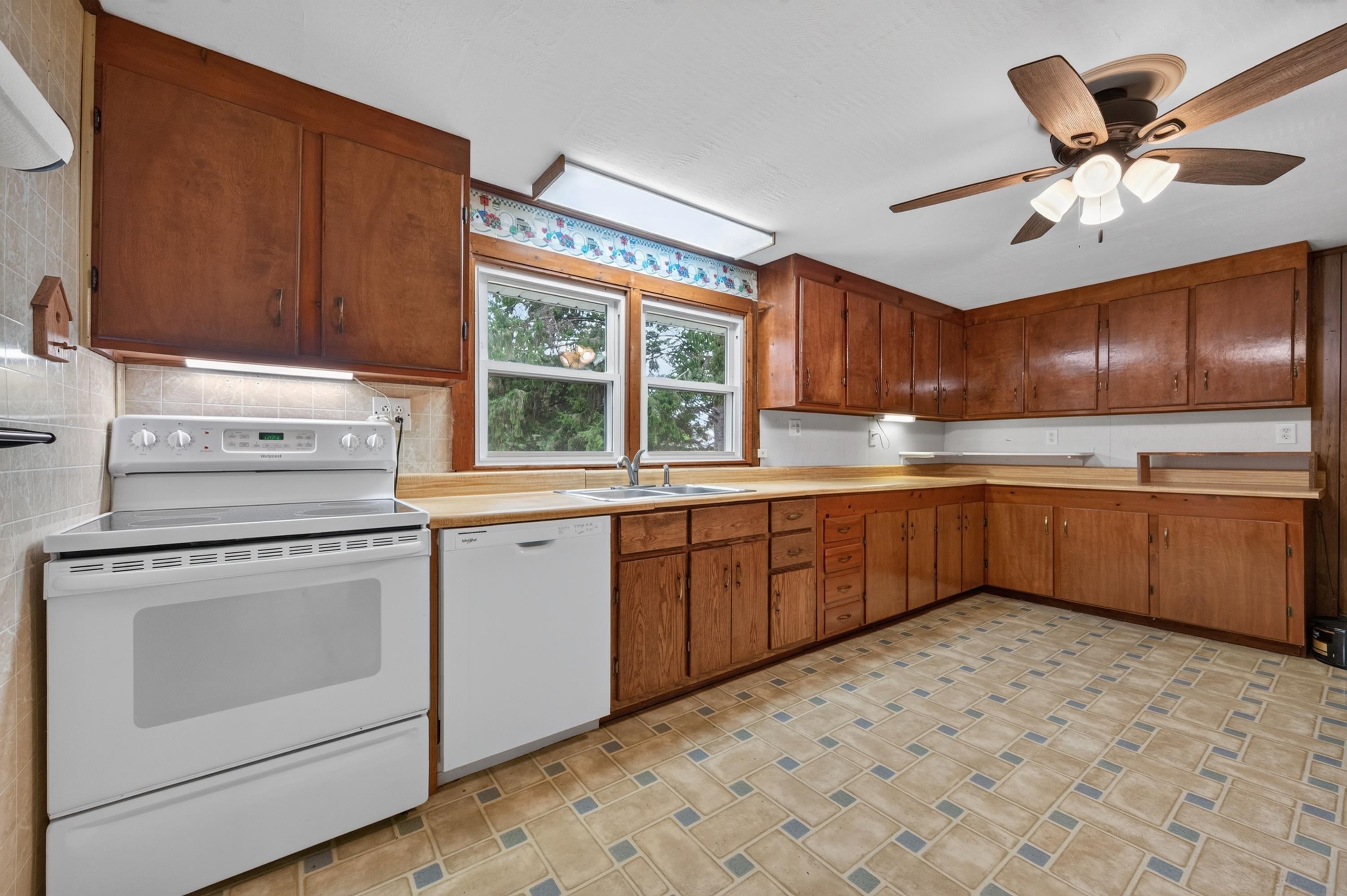 3458 Hilton Village Loop Pulaski VA 24301