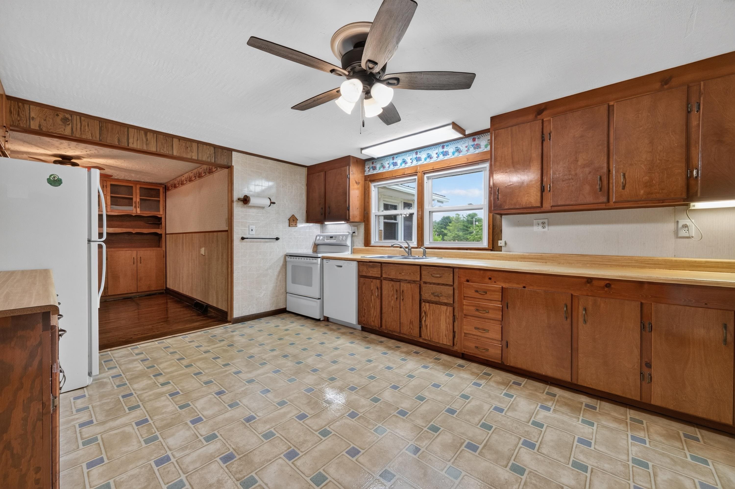 3458 Hilton Village Loop Pulaski VA 24301