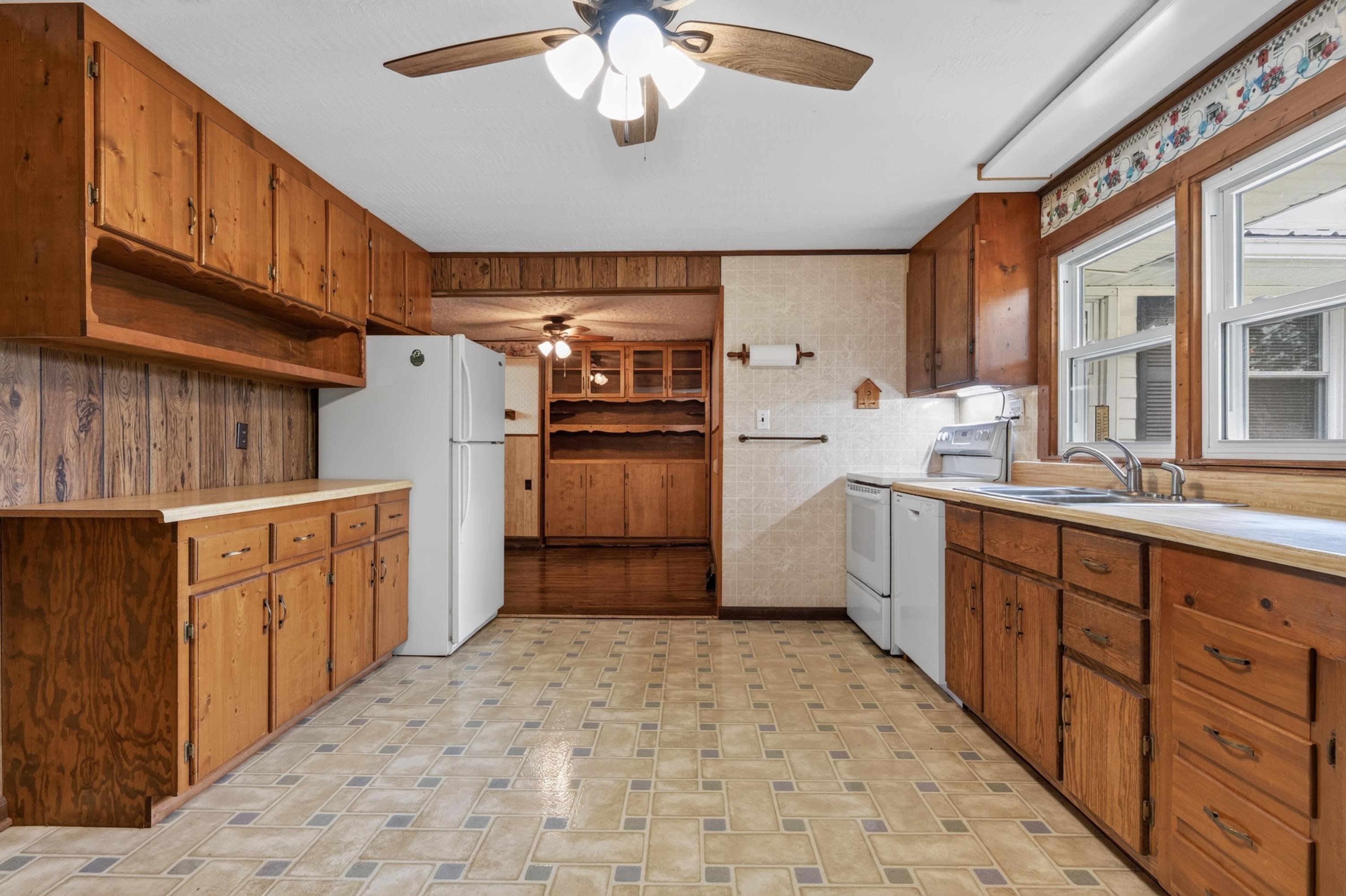 3458 Hilton Village Loop Pulaski VA 24301