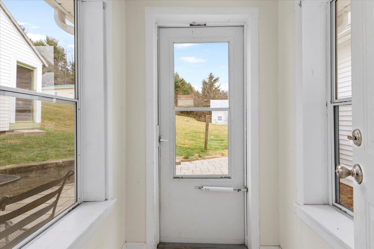 3517 Daniels Run Road NE Pilot VA 24138